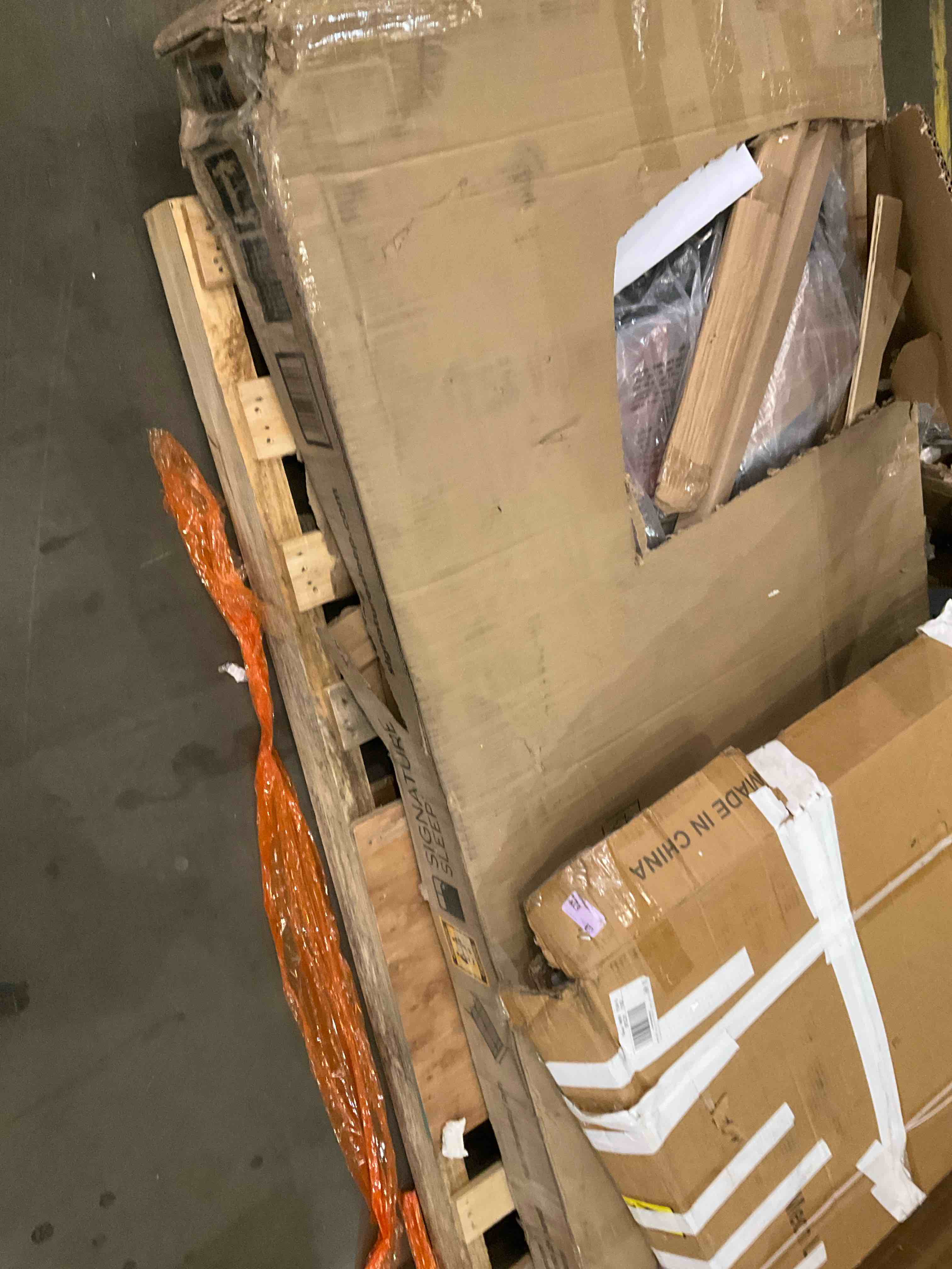 https://s3.amazonaws.com/lotting-images-prod/bidfta/PNK0283385_1737989648416.jpeg