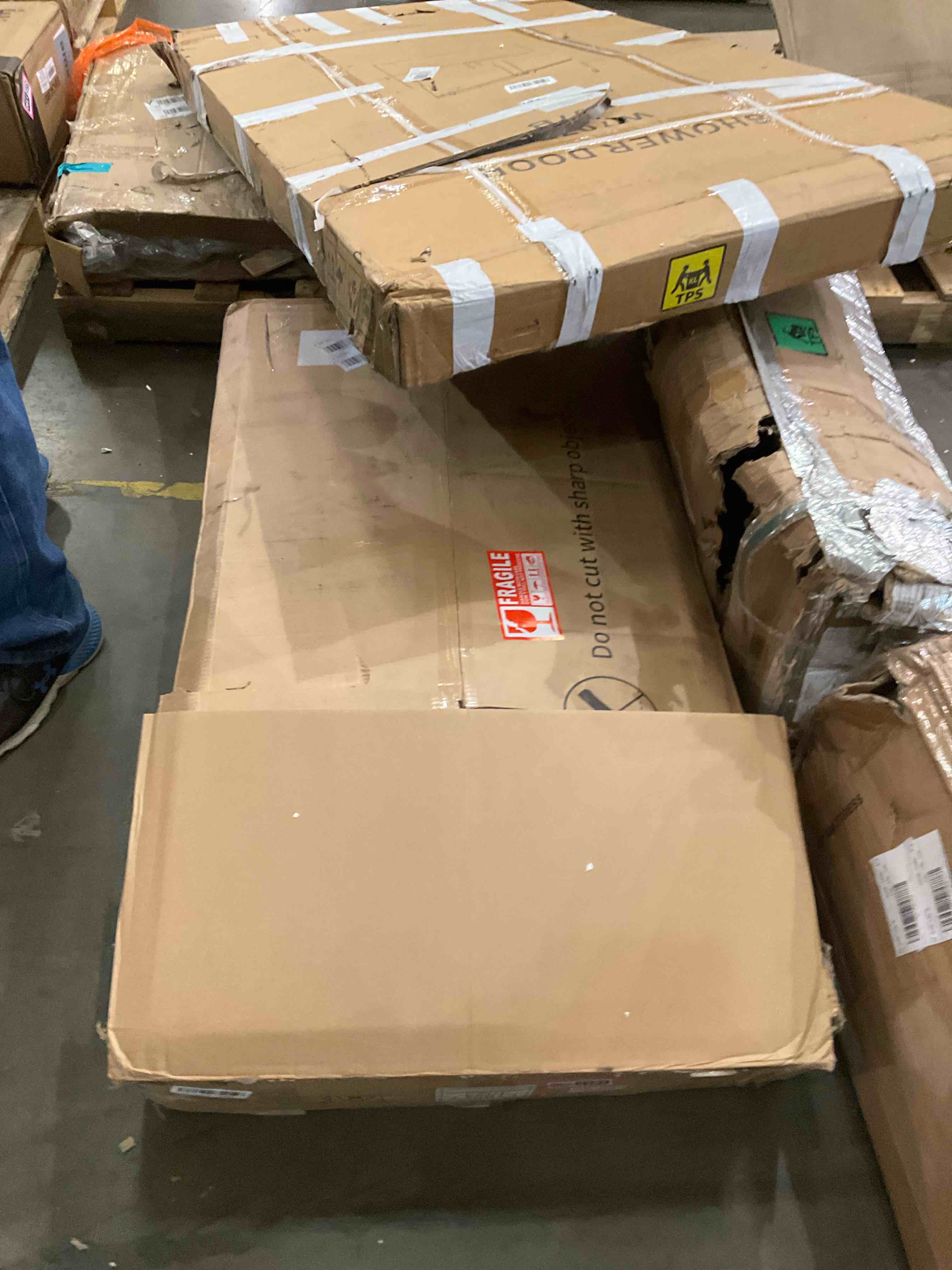 https://s3.amazonaws.com/lotting-images-prod/bidfta/PNK0283387_1737989485344.jpeg