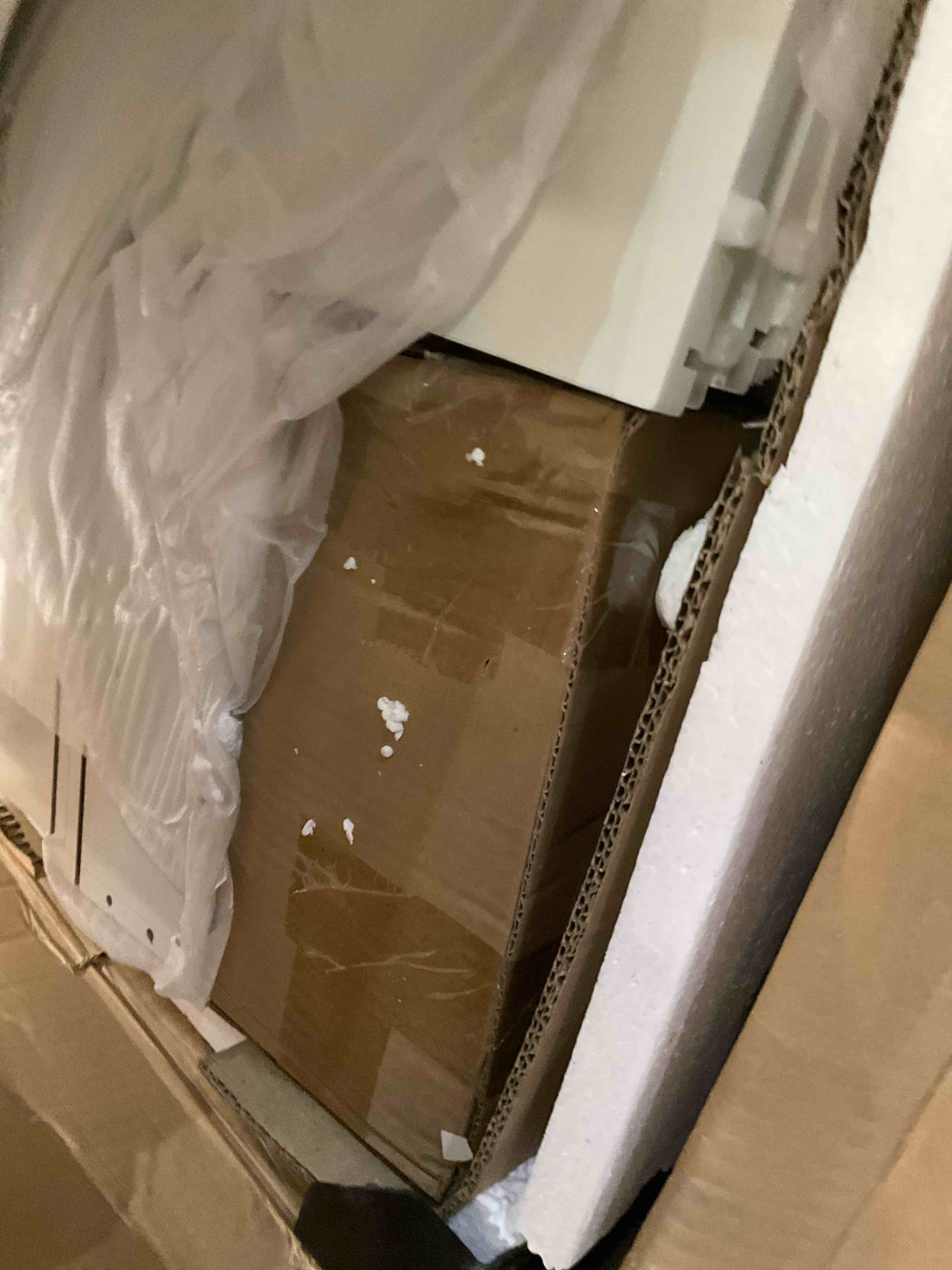 https://s3.amazonaws.com/lotting-images-prod/bidfta/PNK0283387_1737989499594.jpeg