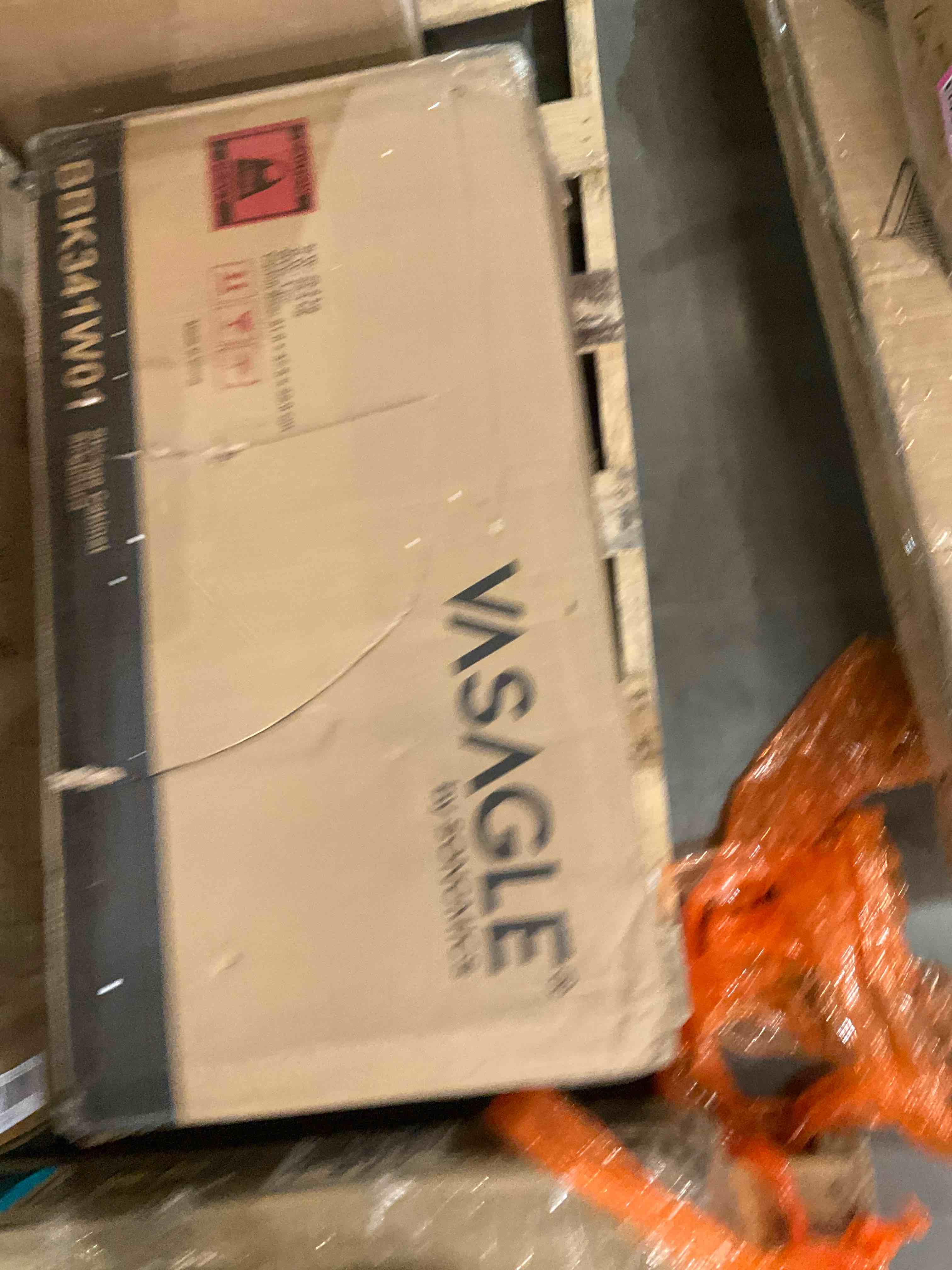 https://s3.amazonaws.com/lotting-images-prod/bidfta/PNK0283390_1737989242226.jpeg