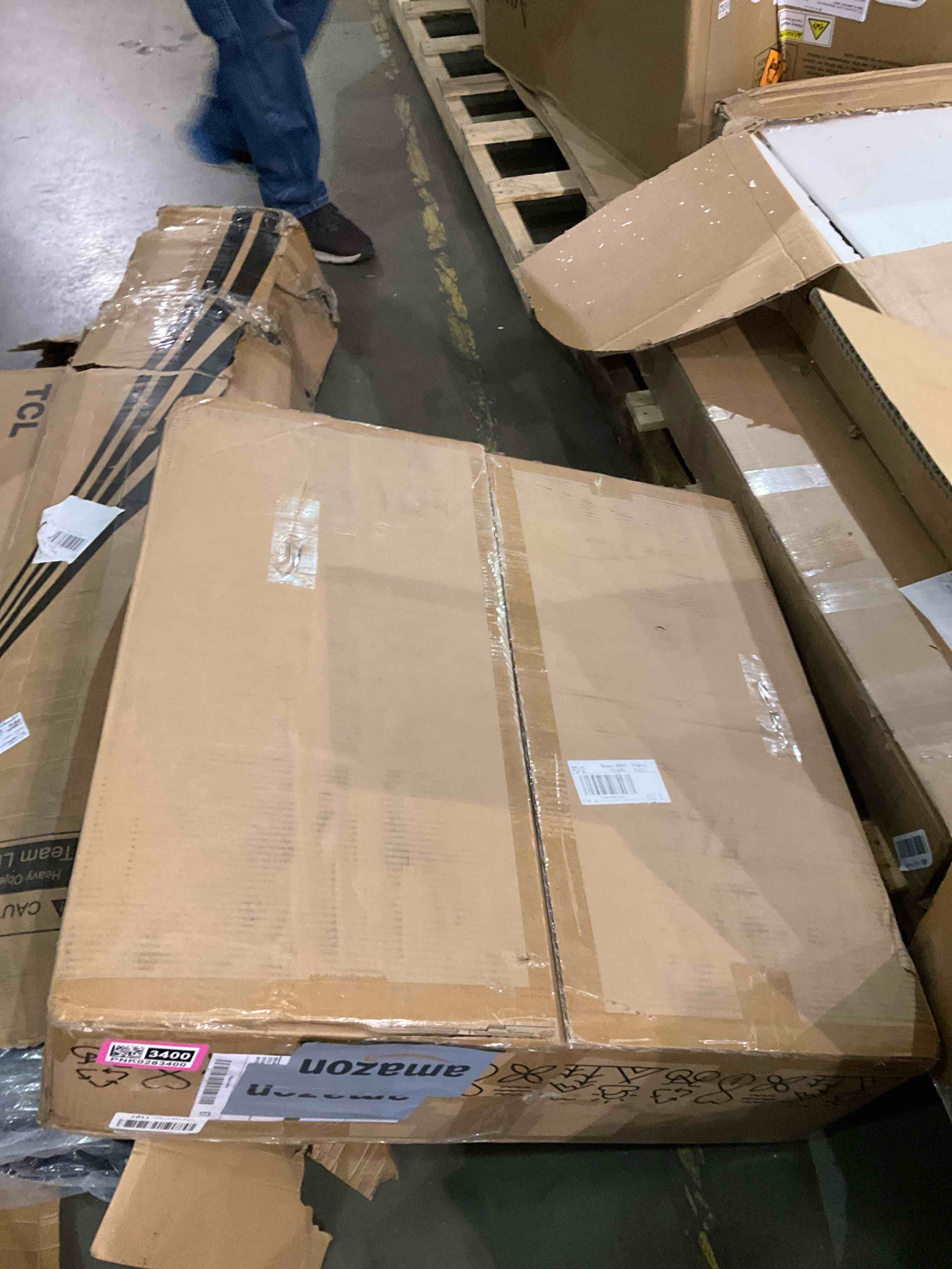 https://s3.amazonaws.com/lotting-images-prod/bidfta/PNK0283400_1737988405305.jpeg