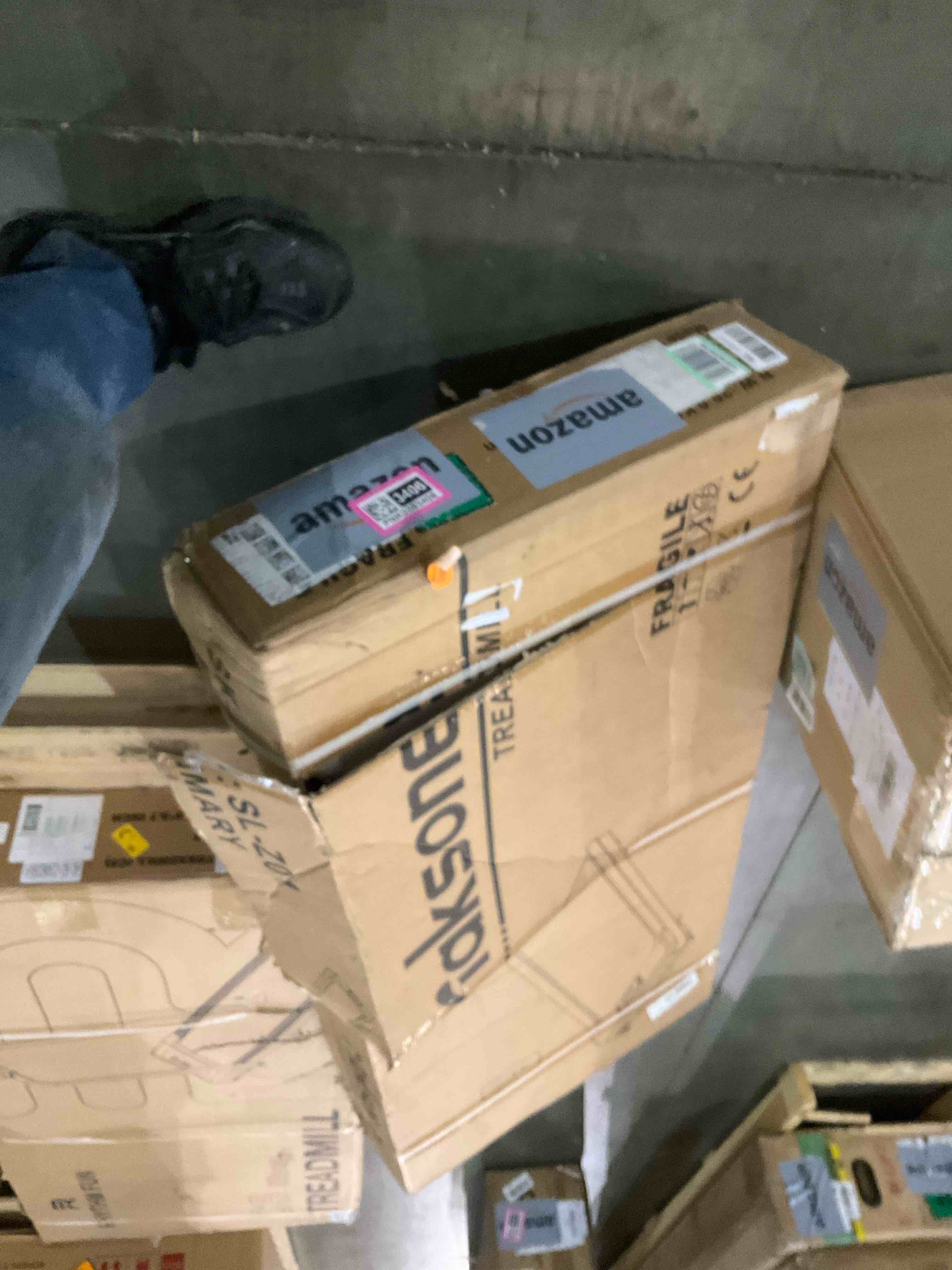 https://s3.amazonaws.com/lotting-images-prod/bidfta/PNK0283406_1737987863813.jpeg