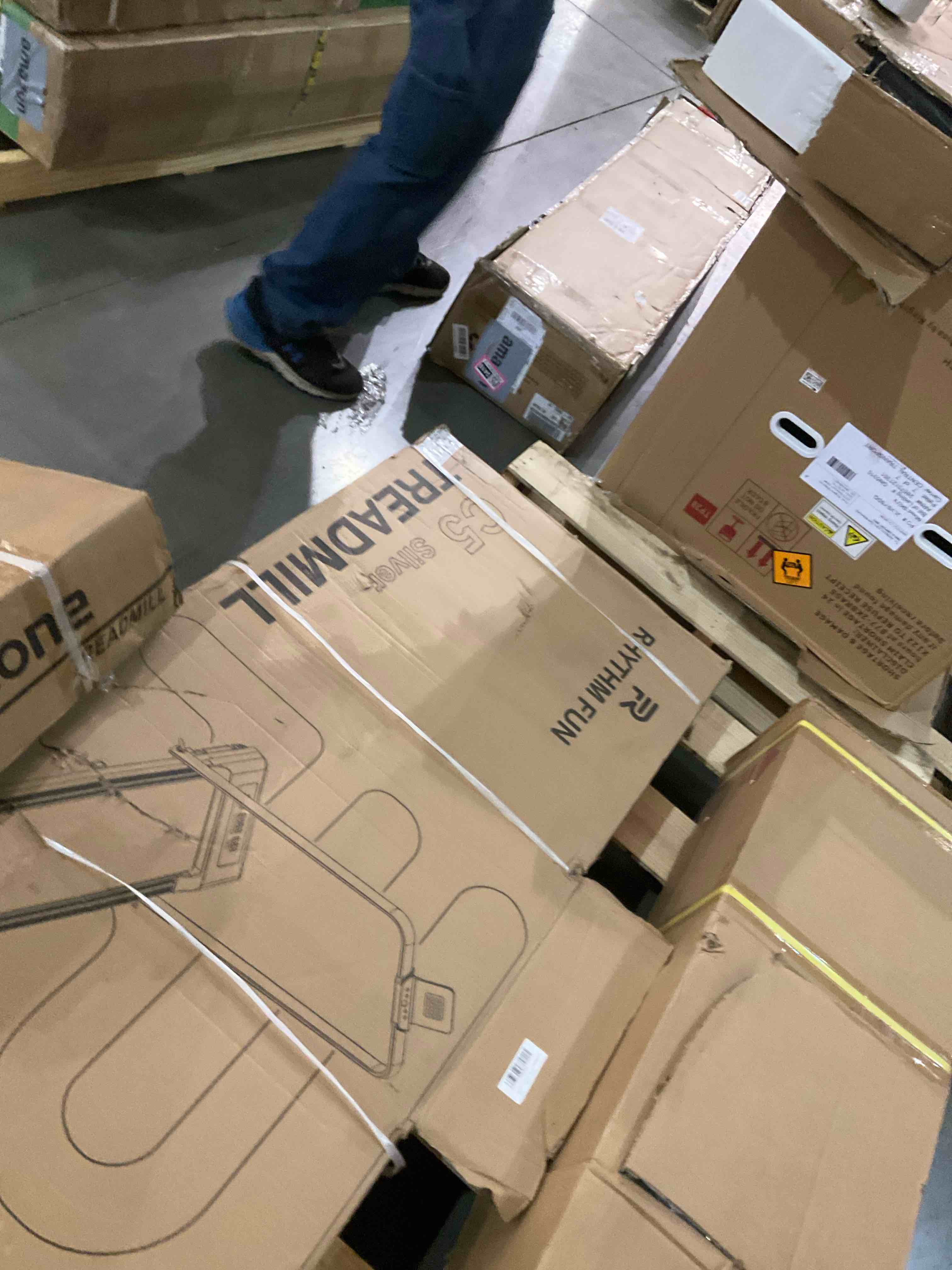 https://s3.amazonaws.com/lotting-images-prod/bidfta/PNK0283407_1737987813816.jpeg