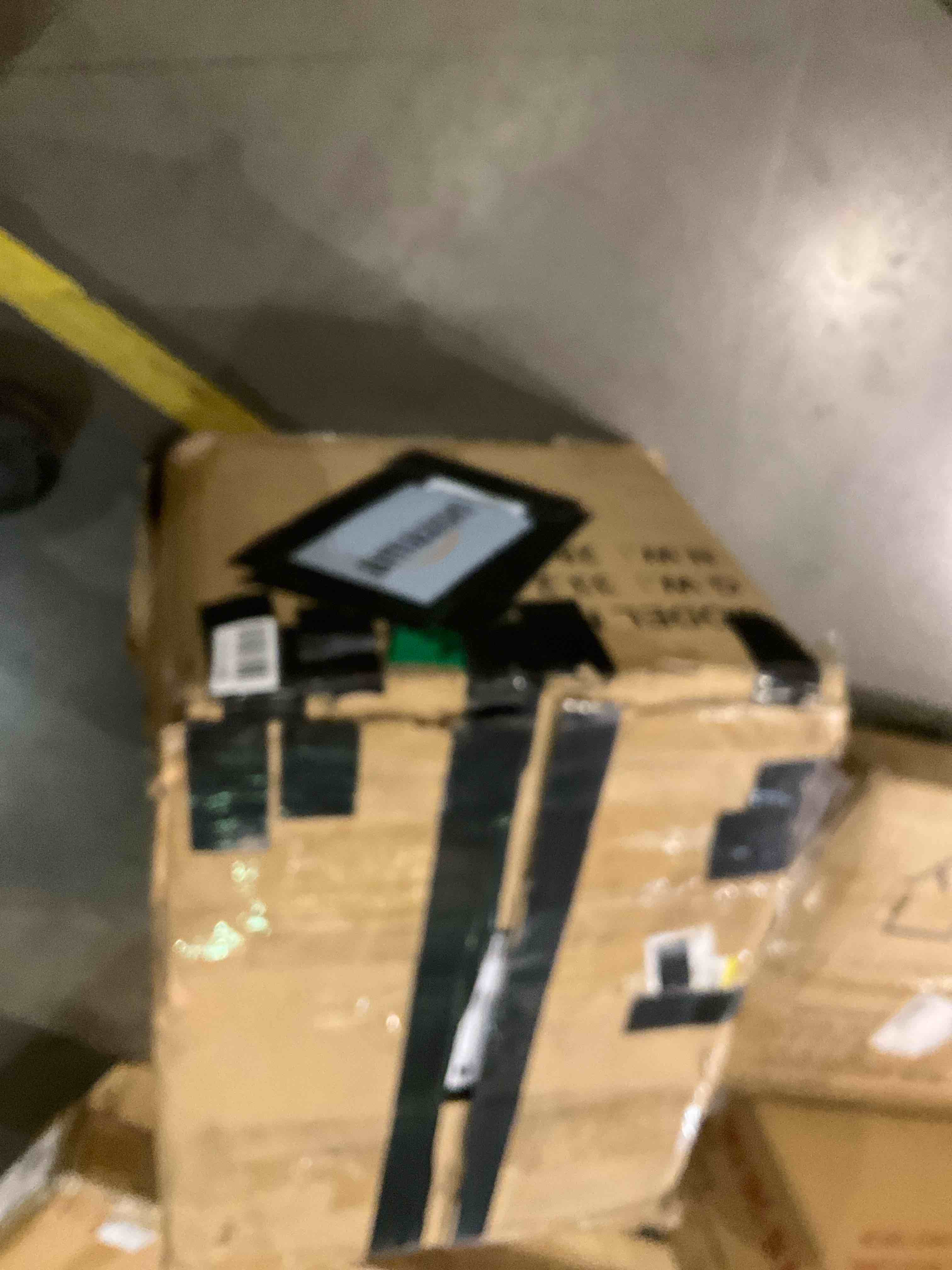 https://s3.amazonaws.com/lotting-images-prod/bidfta/PNK0283423_1737985250997.jpeg