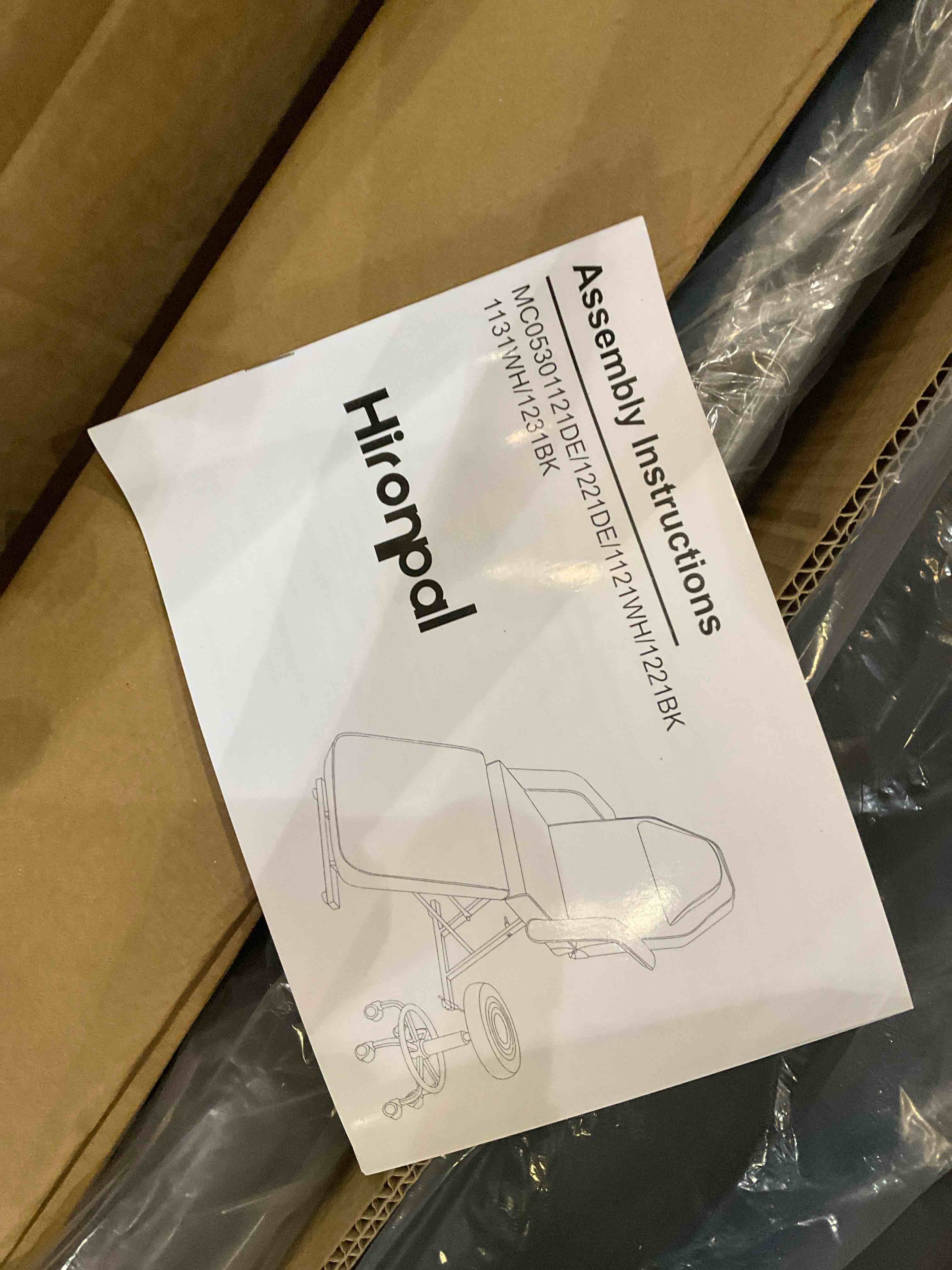 https://s3.amazonaws.com/lotting-images-prod/bidfta/PNK0283578_1737737838731.jpeg