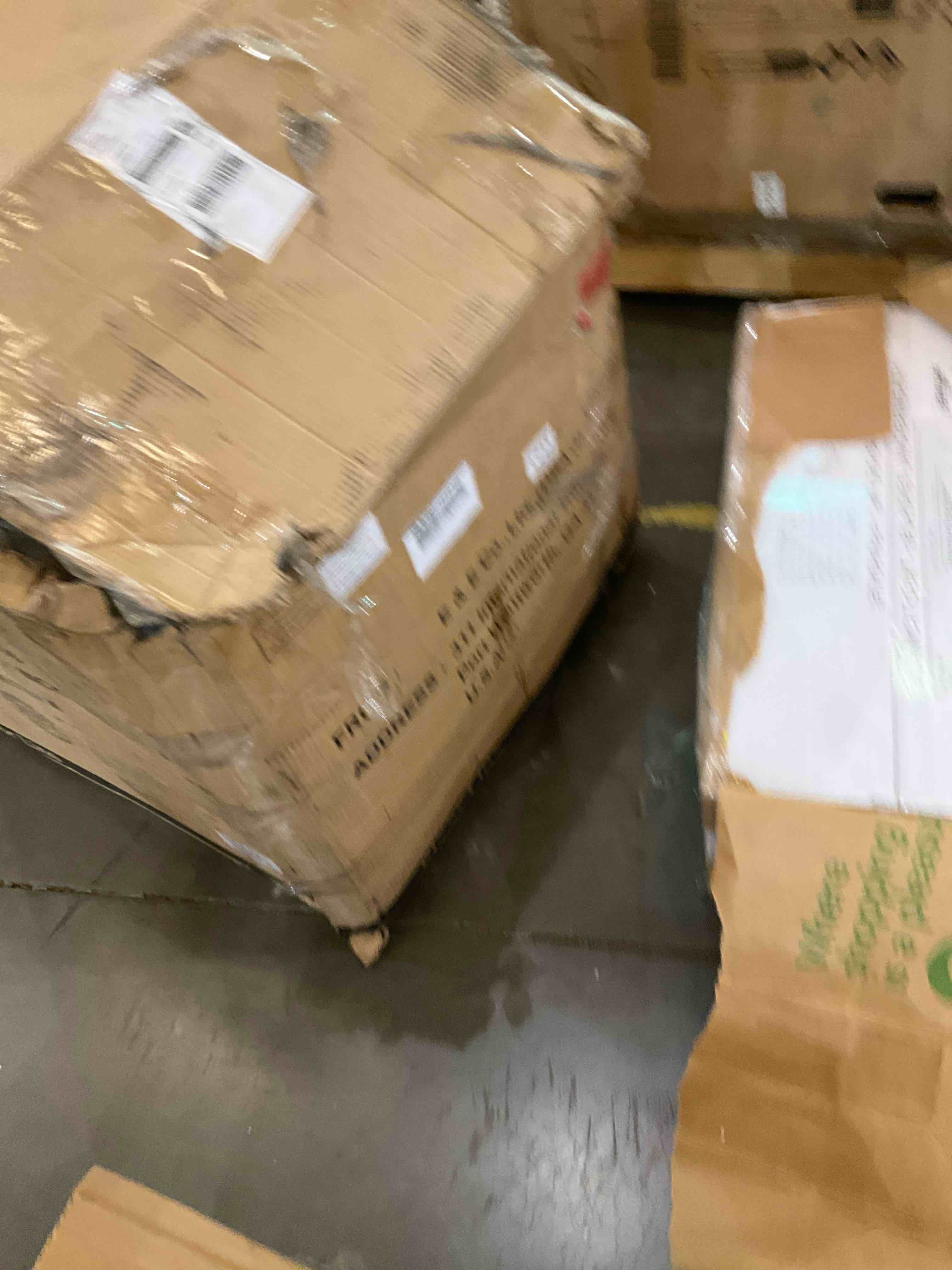 https://s3.amazonaws.com/lotting-images-prod/bidfta/PNK0283799_1737655061262.jpeg