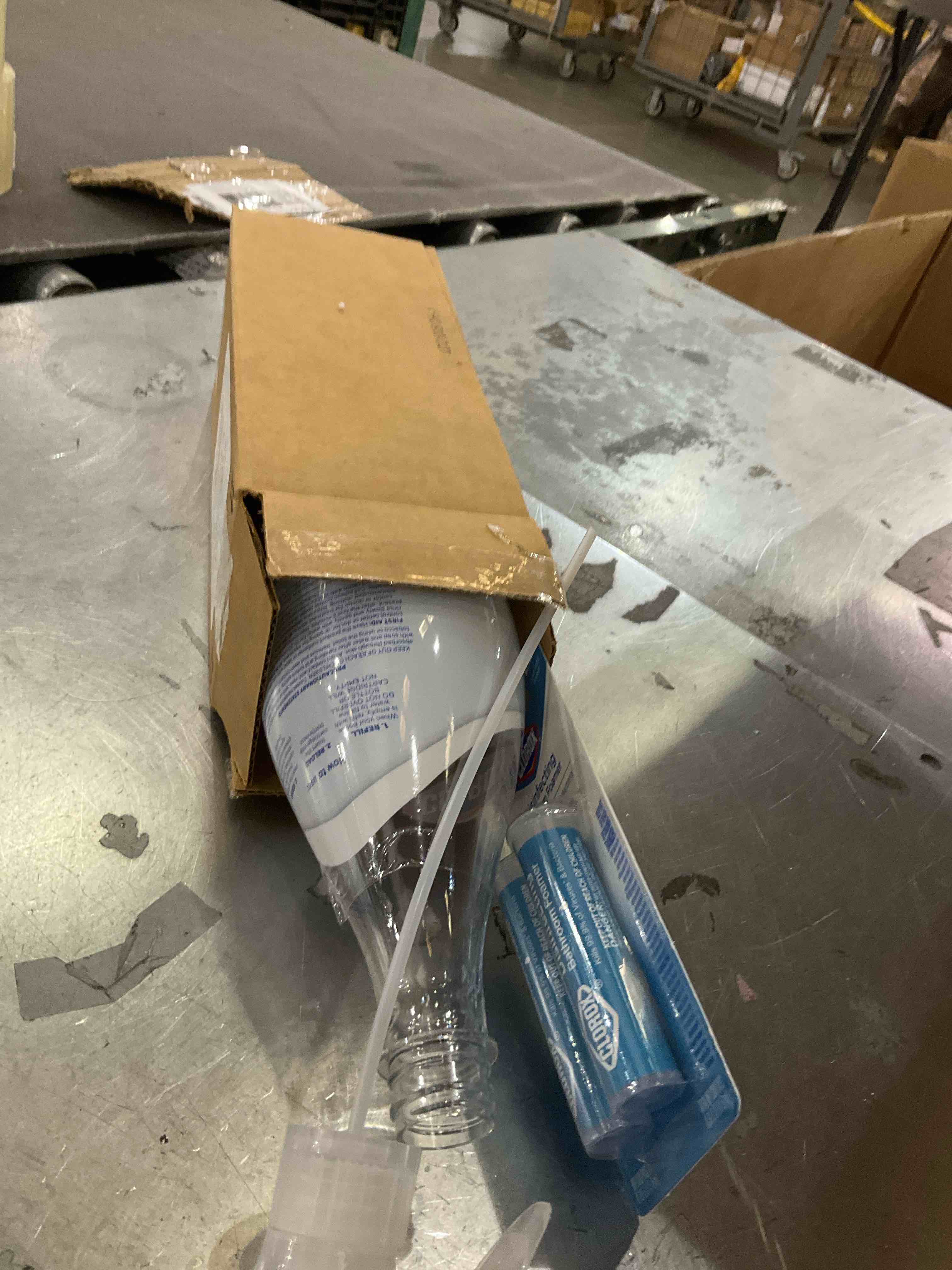 https://s3.amazonaws.com/lotting-images-prod/bidfta/PNK0284668_1738088408223.jpeg