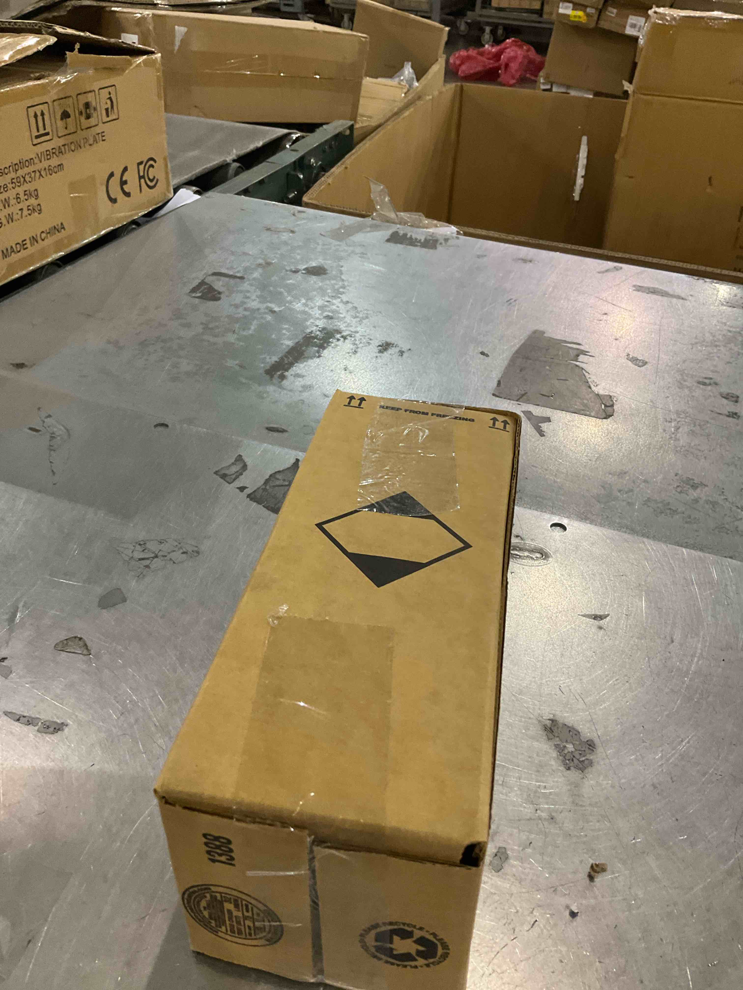 https://s3.amazonaws.com/lotting-images-prod/bidfta/PNK0285345_1737723119120.jpeg