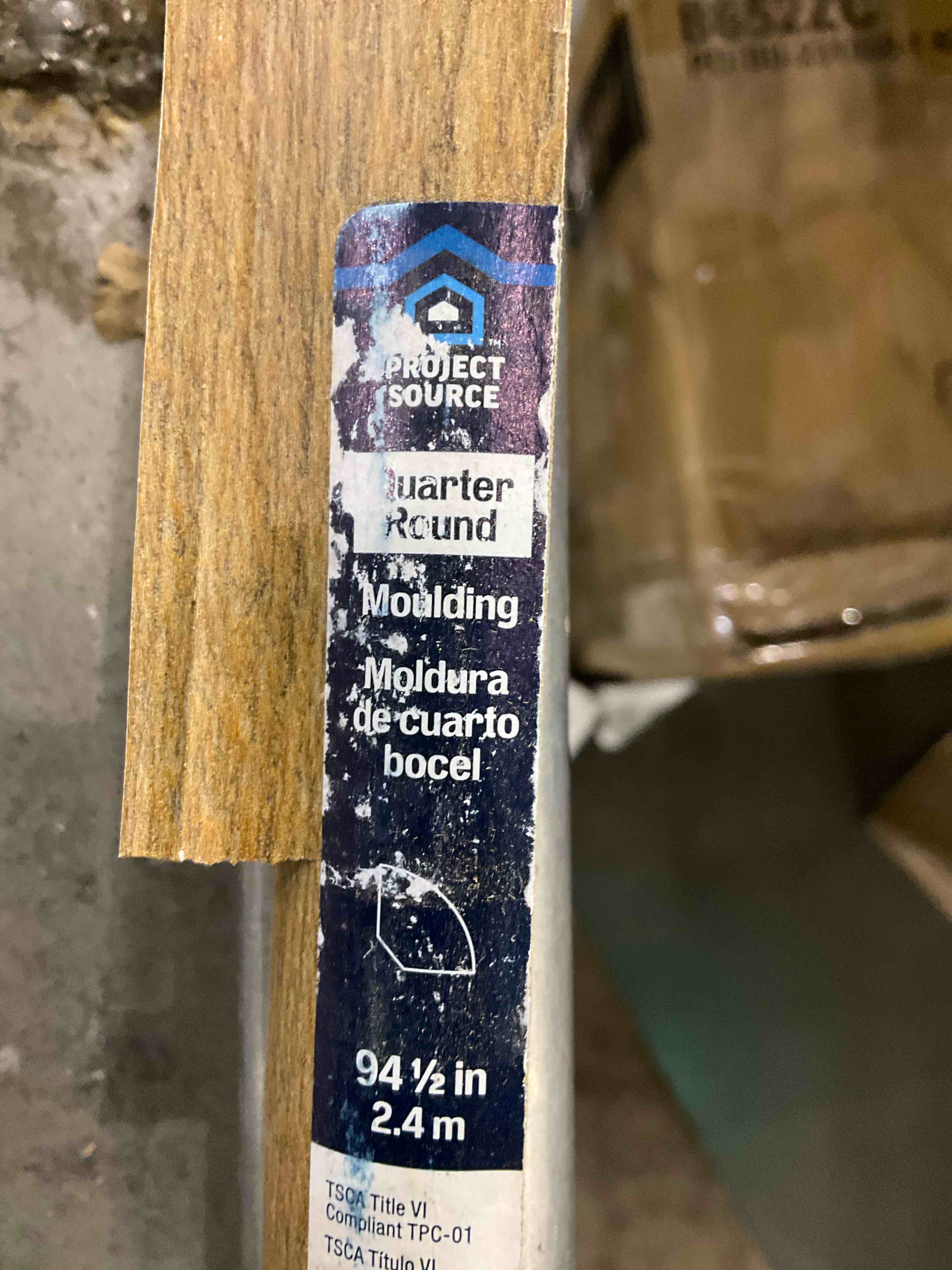 Quarter round molding