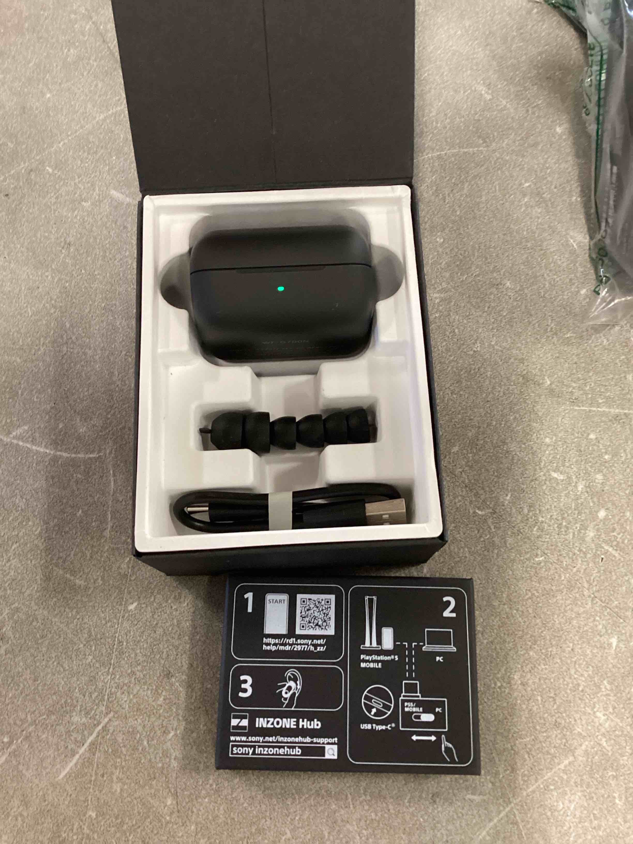 https://s3.amazonaws.com/lotting-images-prod/bidfta/PNK0291716_1727095286998.jpeg