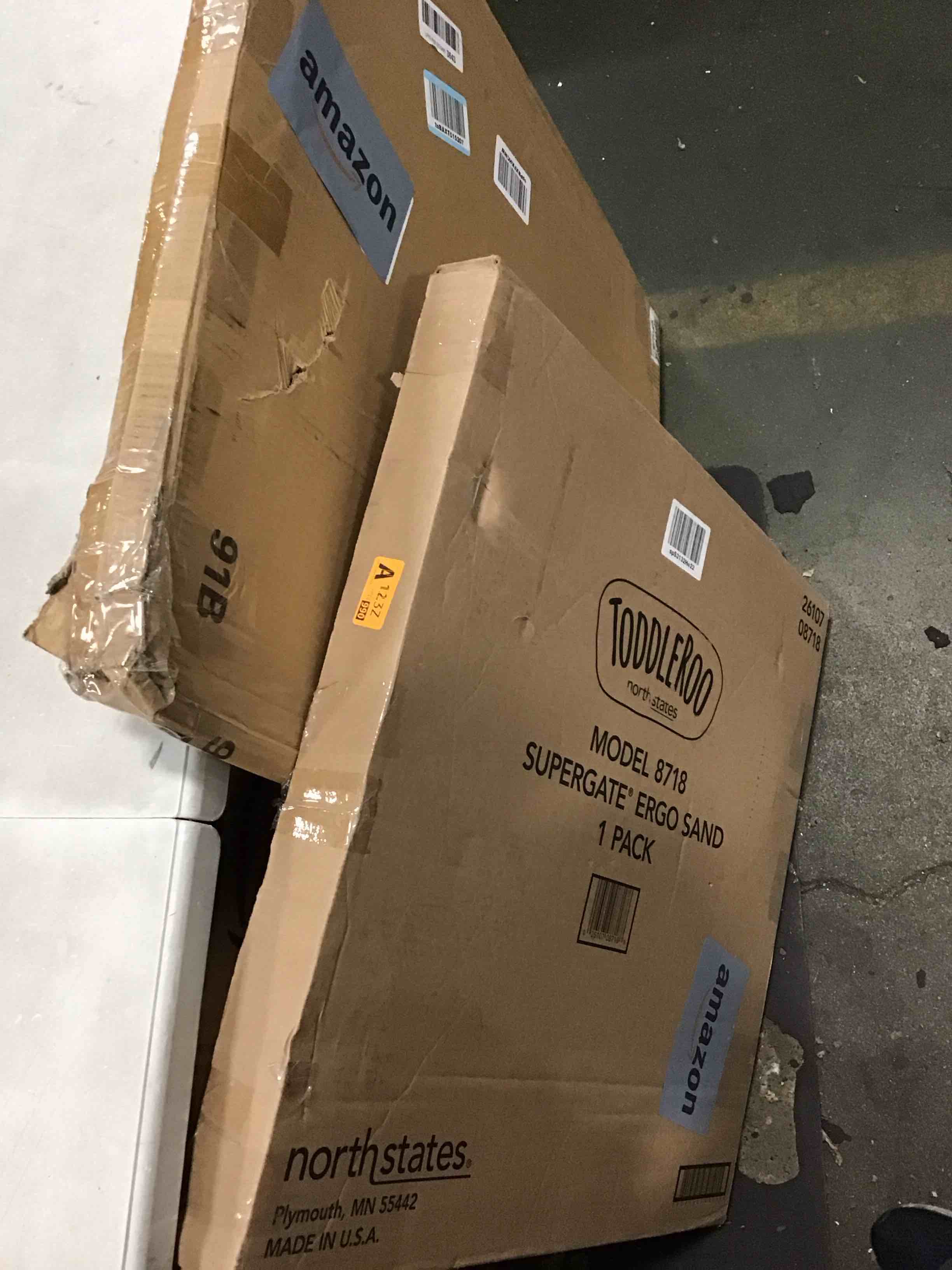 https://s3.amazonaws.com/lotting-images-prod/bidfta/PNK0292989_1727365076523.jpeg