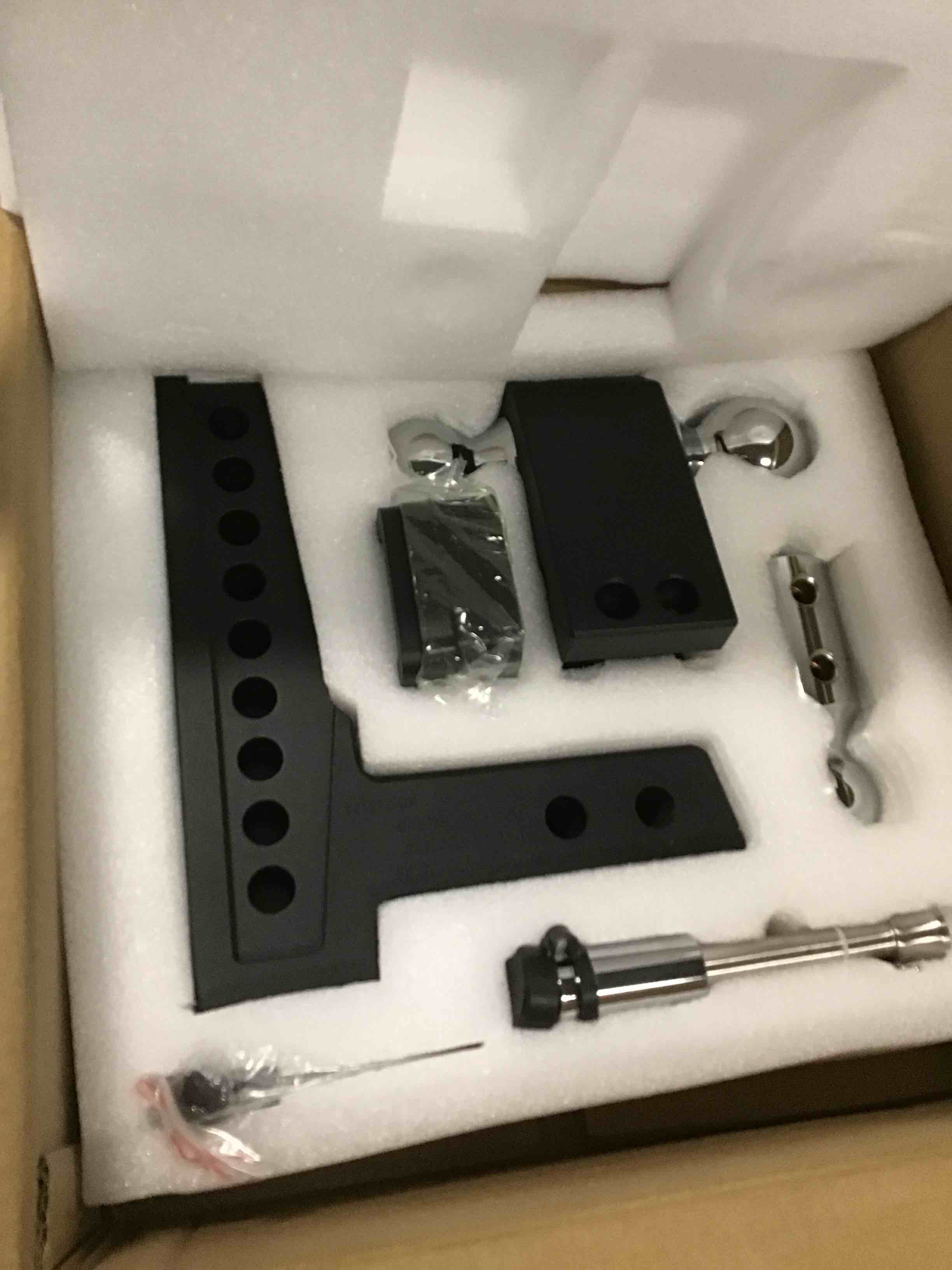 https://s3.amazonaws.com/lotting-images-prod/bidfta/PNK0293306_1727269837268.jpeg