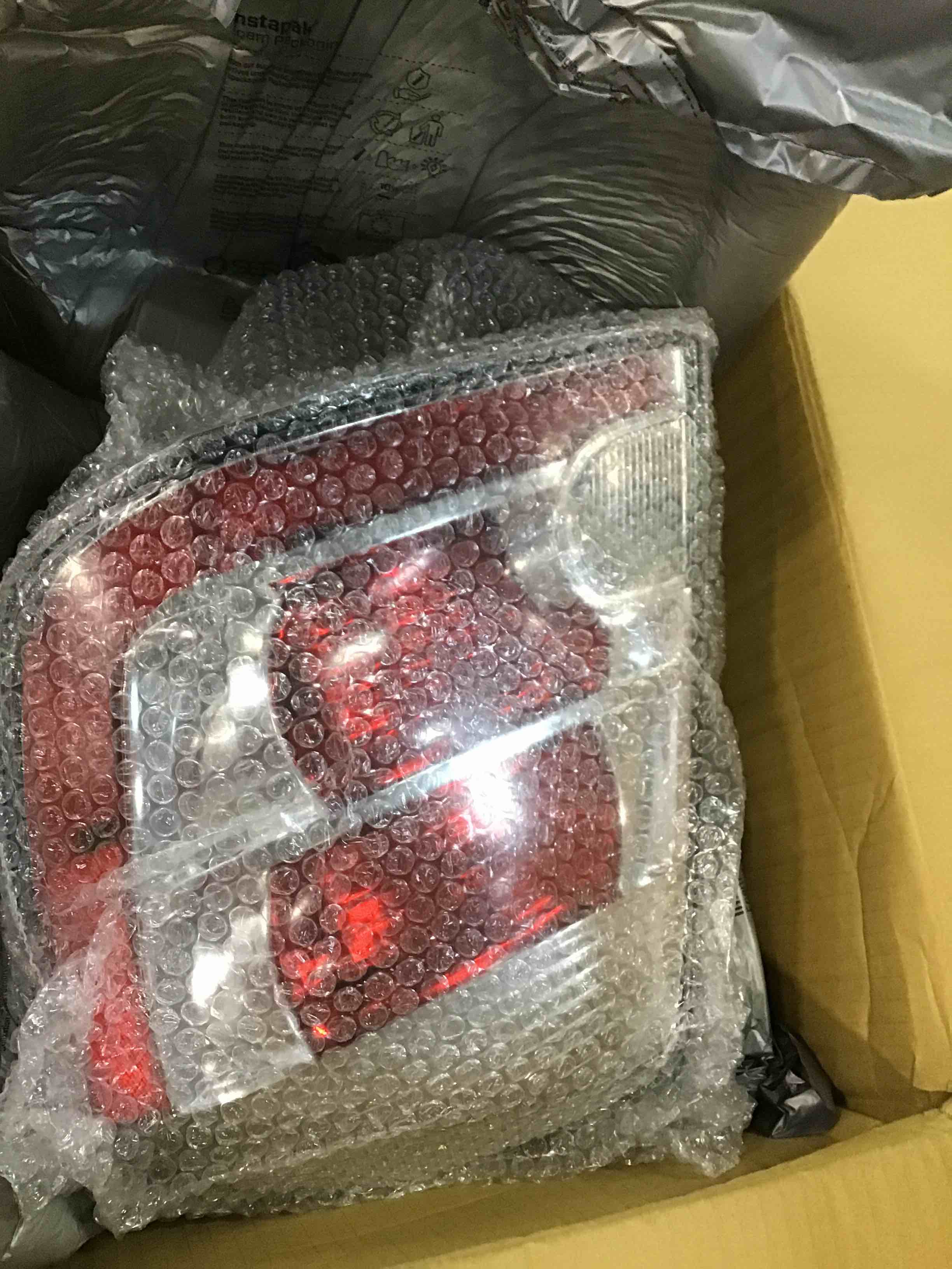 https://s3.amazonaws.com/lotting-images-prod/bidfta/PNK0293731_1727103778820.jpeg