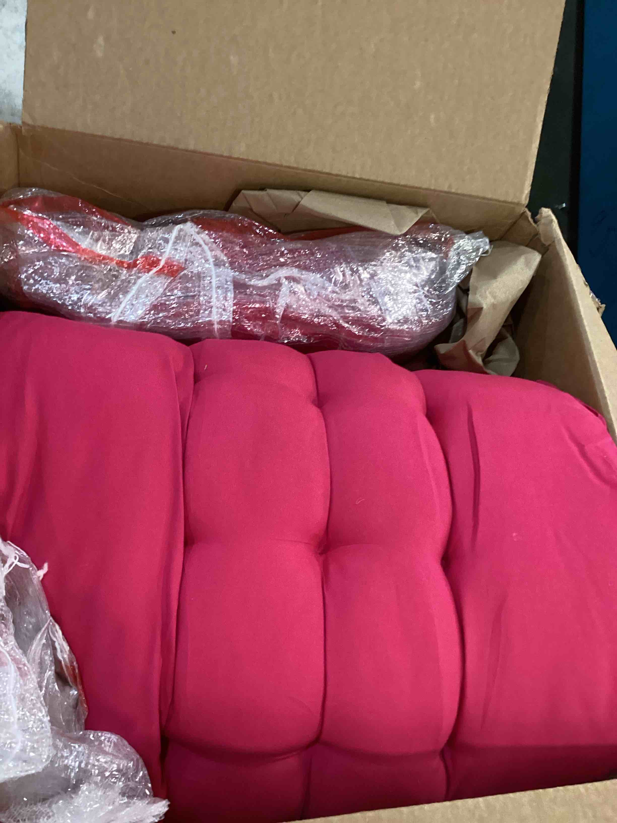 https://s3.amazonaws.com/lotting-images-prod/bidfta/PNK0299086_1727717716948.jpeg