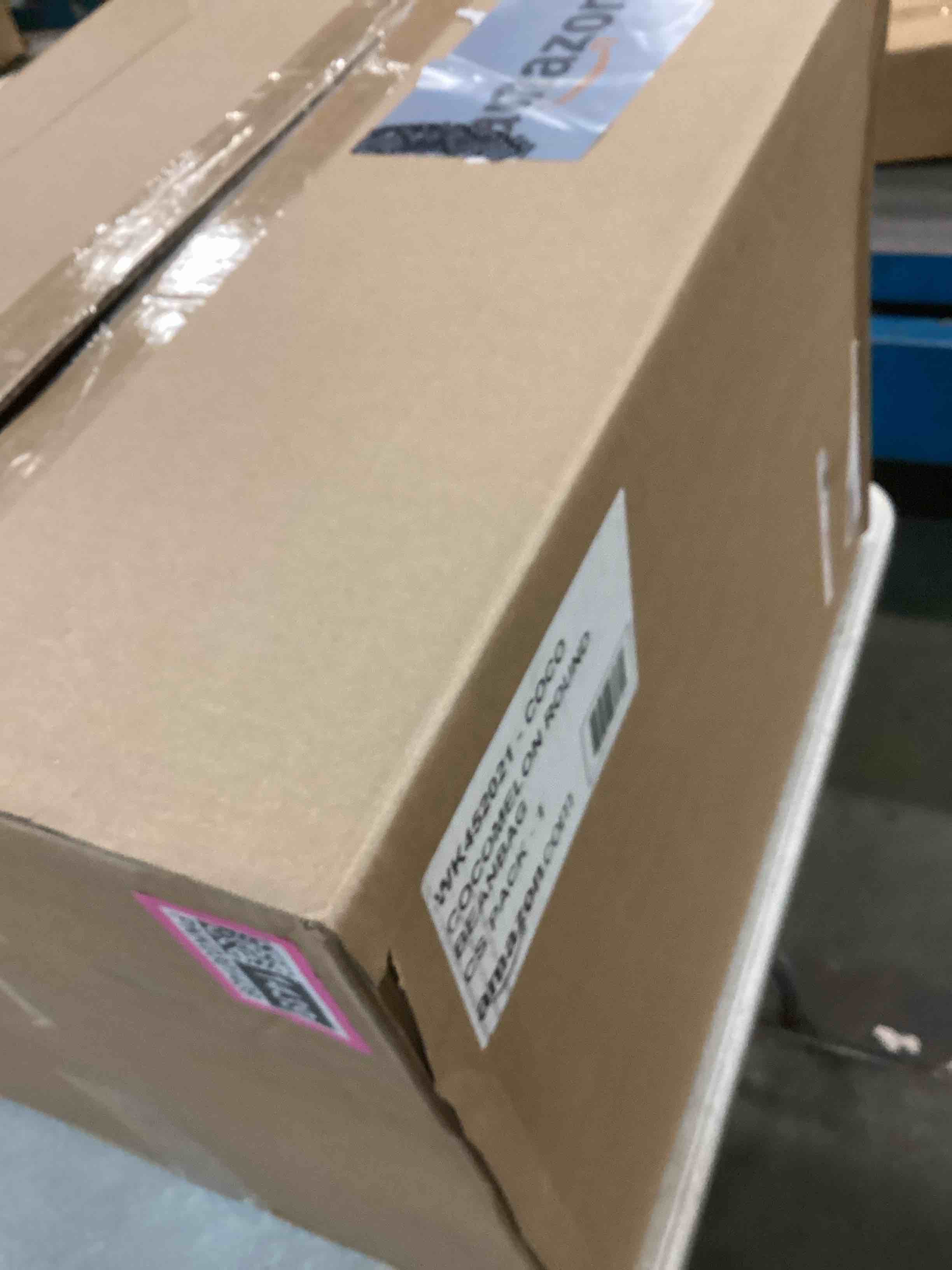 https://s3.amazonaws.com/lotting-images-prod/bidfta/PNK0301439_1727351376942.jpeg