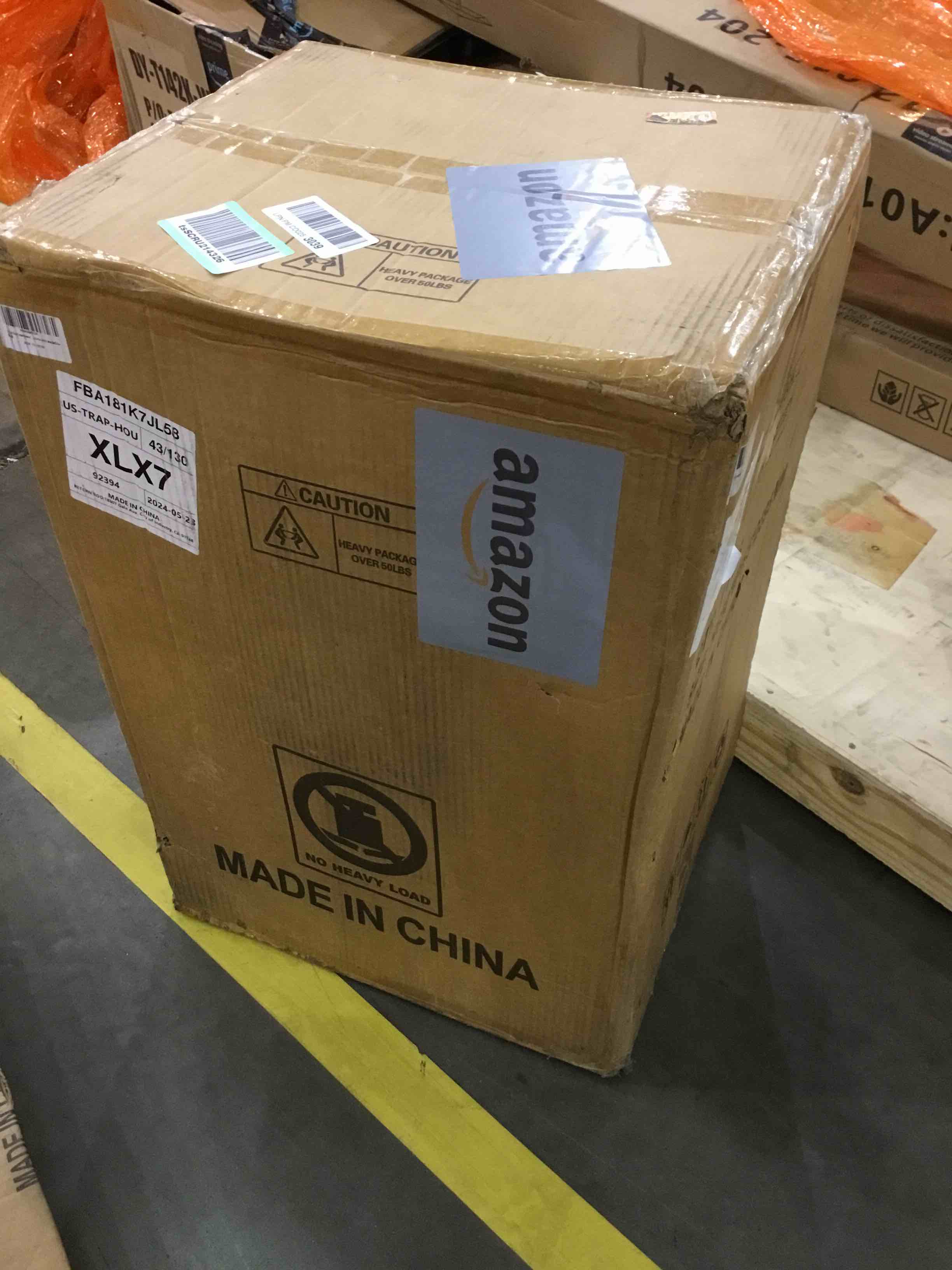 https://s3.amazonaws.com/lotting-images-prod/bidfta/PNK0303237_1726767017130.jpeg