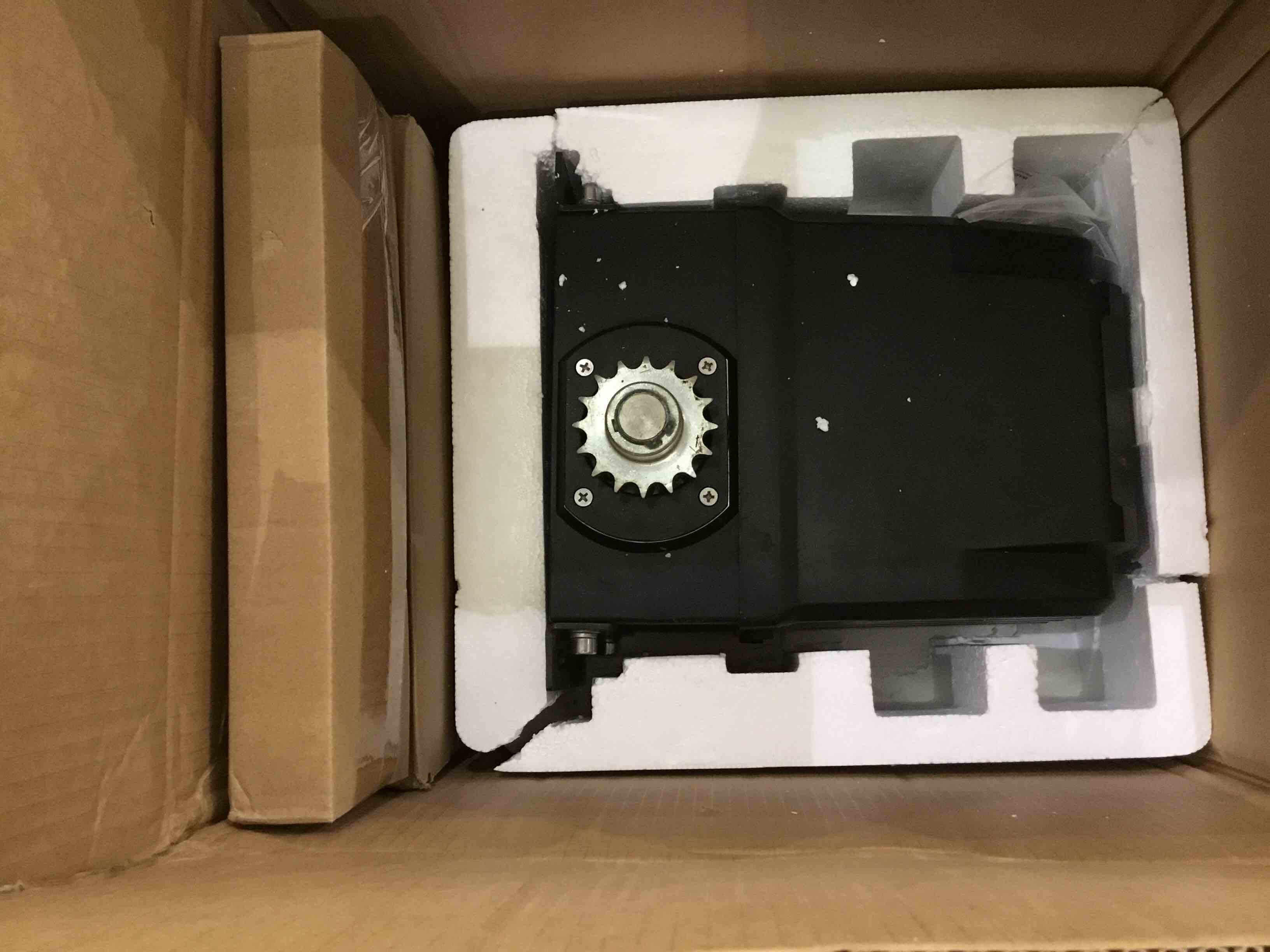 https://s3.amazonaws.com/lotting-images-prod/bidfta/PNK0303238_1726767162653.jpeg