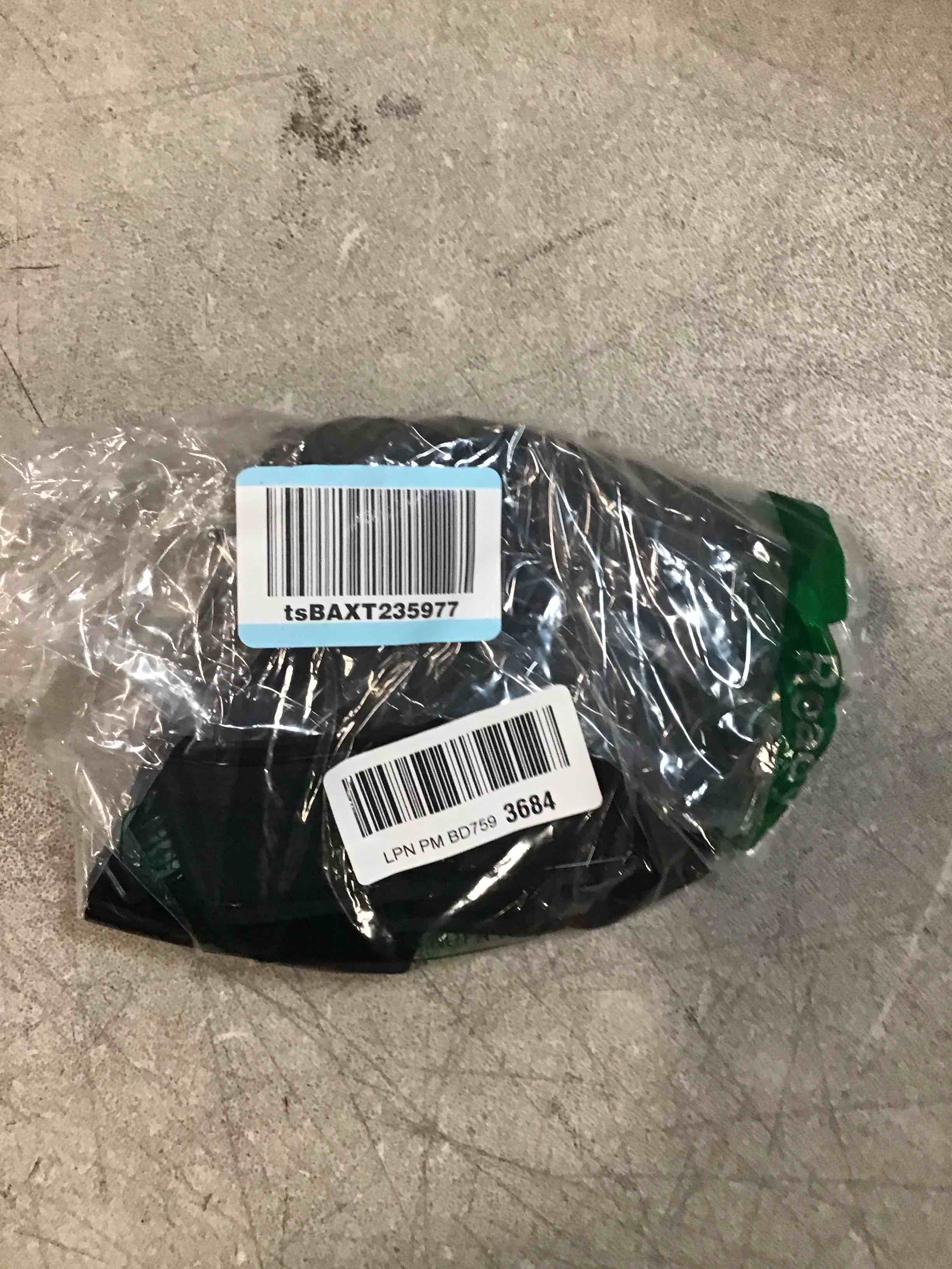 https://s3.amazonaws.com/lotting-images-prod/bidfta/PNK0306302_1727826966439.jpeg