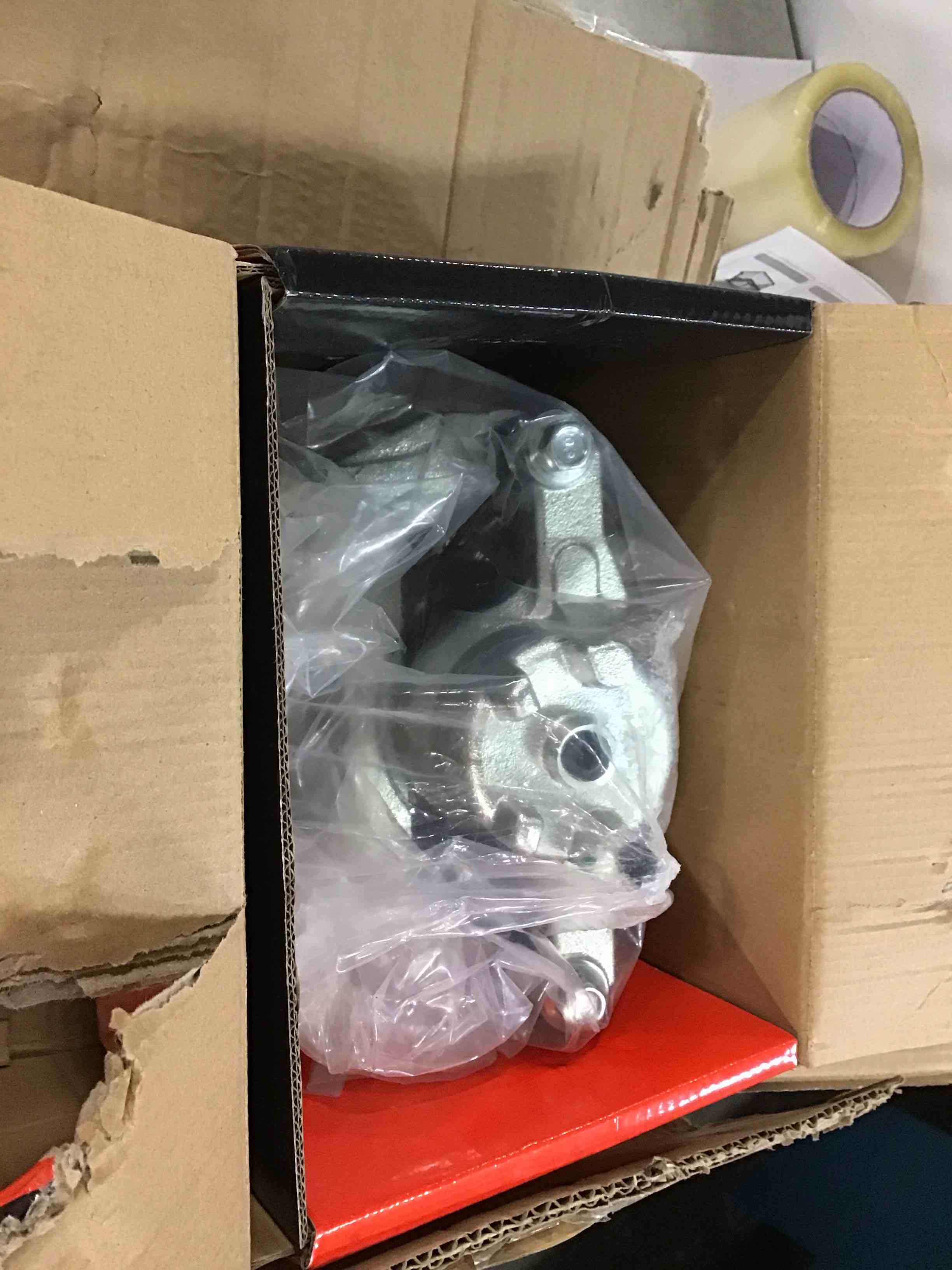 https://s3.amazonaws.com/lotting-images-prod/bidfta/PNK0307407_1727232627629.jpeg