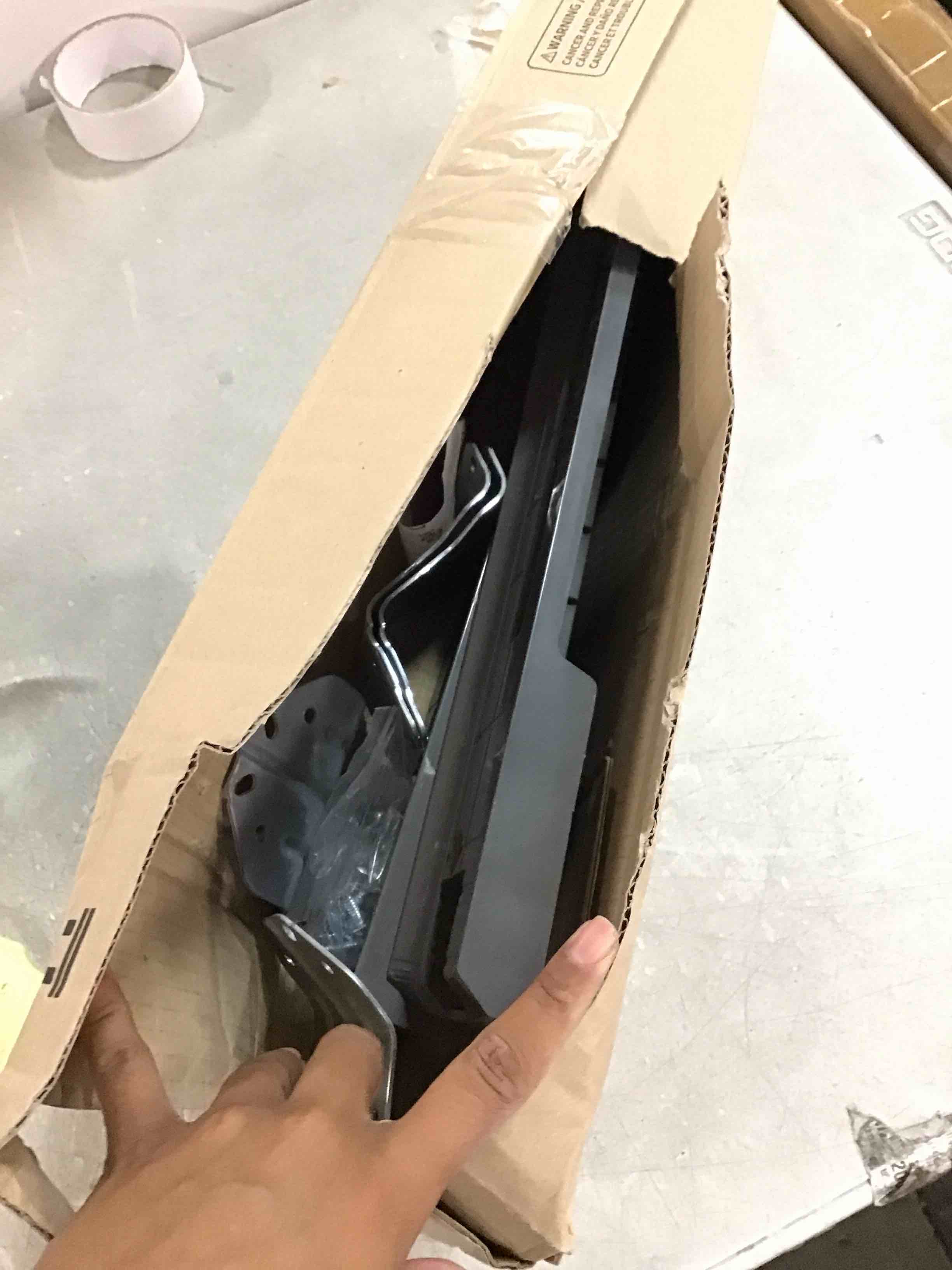 https://s3.amazonaws.com/lotting-images-prod/bidfta/PNK0307918_1726803053839.jpeg