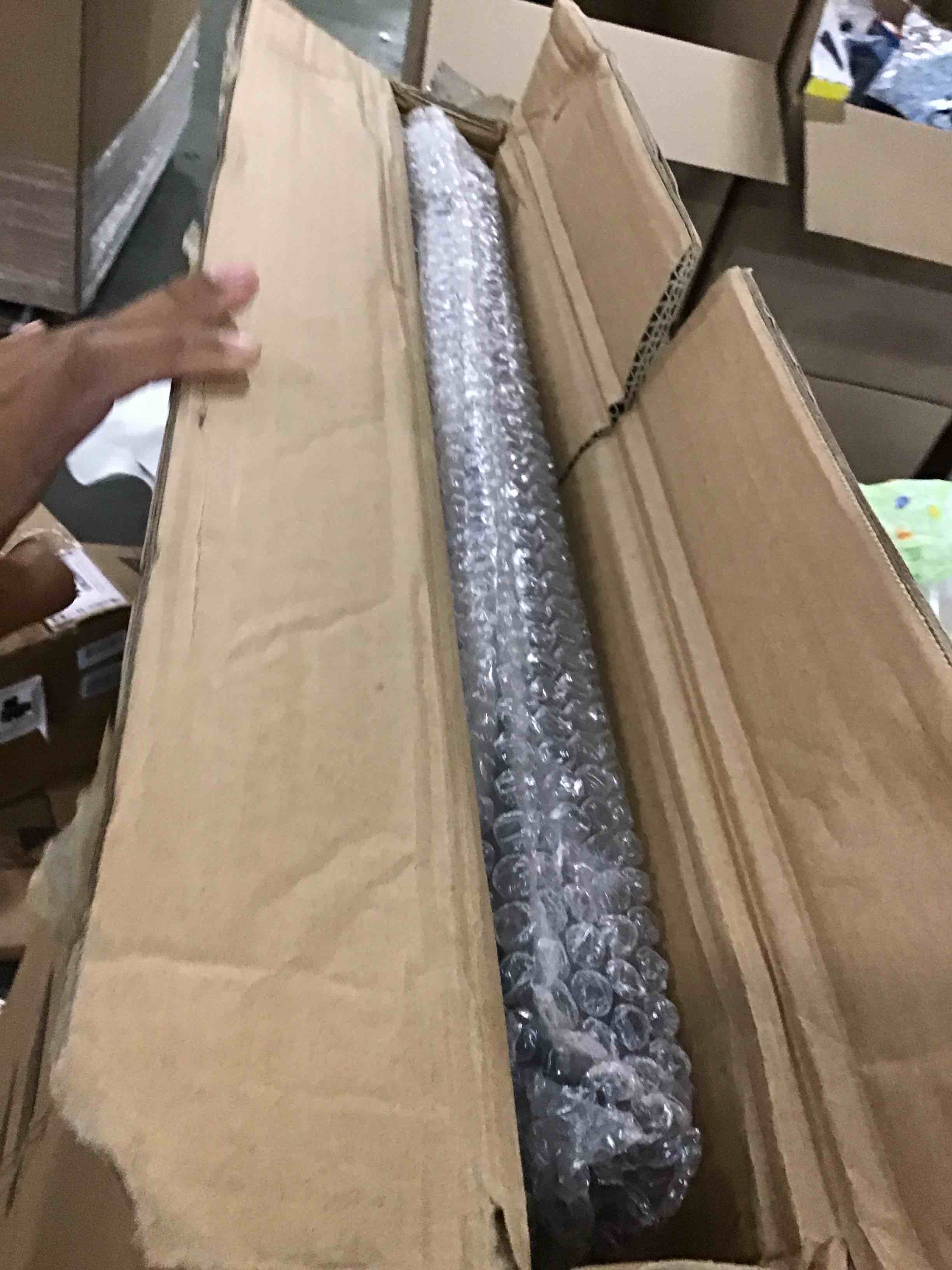https://s3.amazonaws.com/lotting-images-prod/bidfta/PNK0307941_1726799804946.jpeg