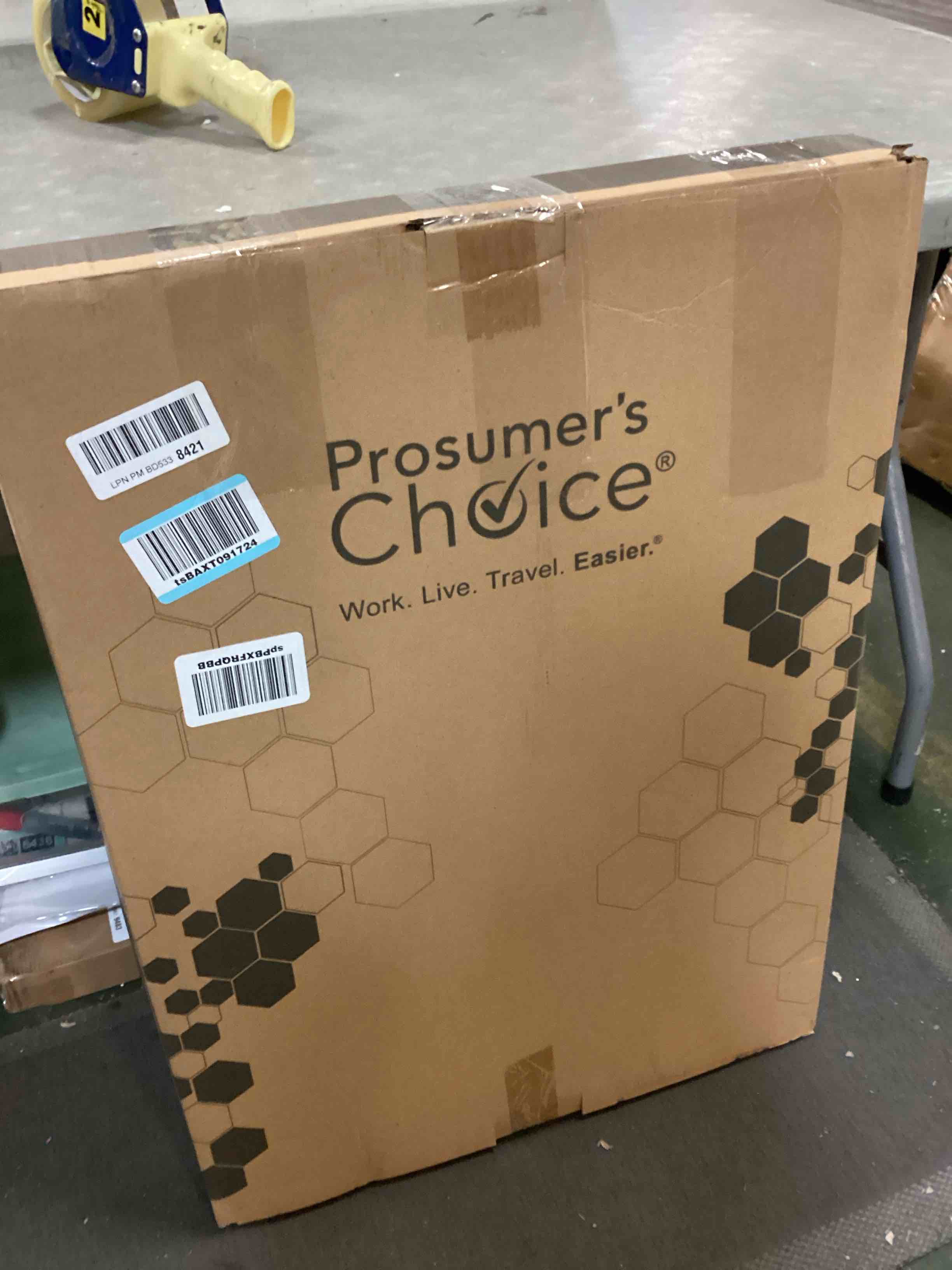 https://s3.amazonaws.com/lotting-images-prod/bidfta/PNK0310292_1727759729393.jpeg