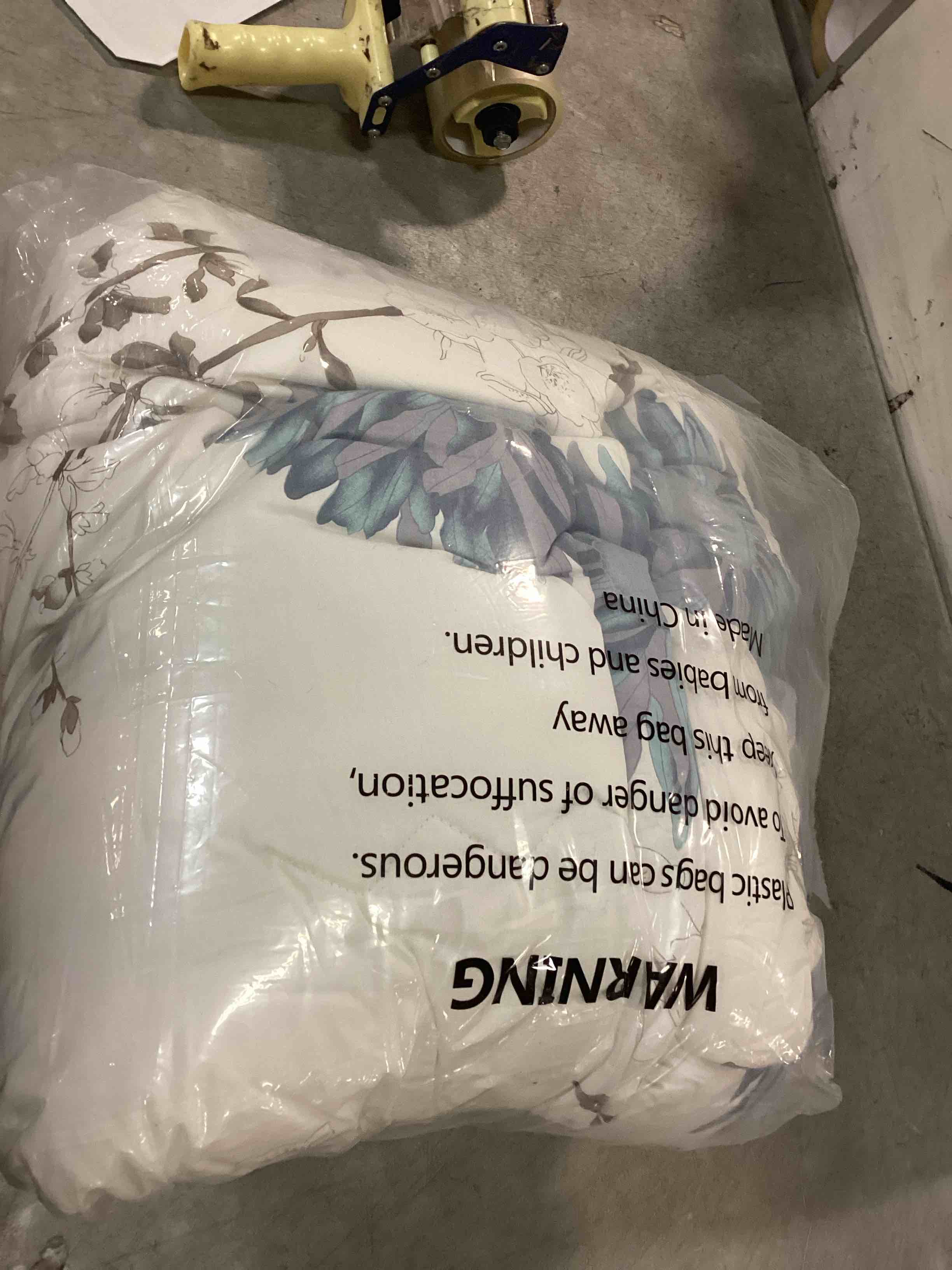 SLEEPBELLA Comforter Queen Size, 600 Thread Count Cotton Brown Branches