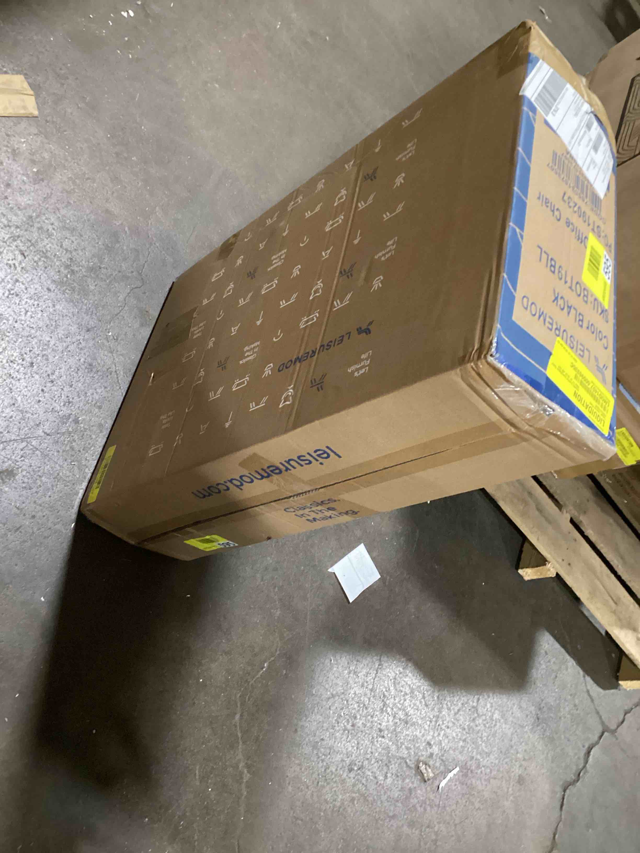 https://s3.amazonaws.com/lotting-images-prod/bidfta/PNK0312110_1735067088347.jpeg