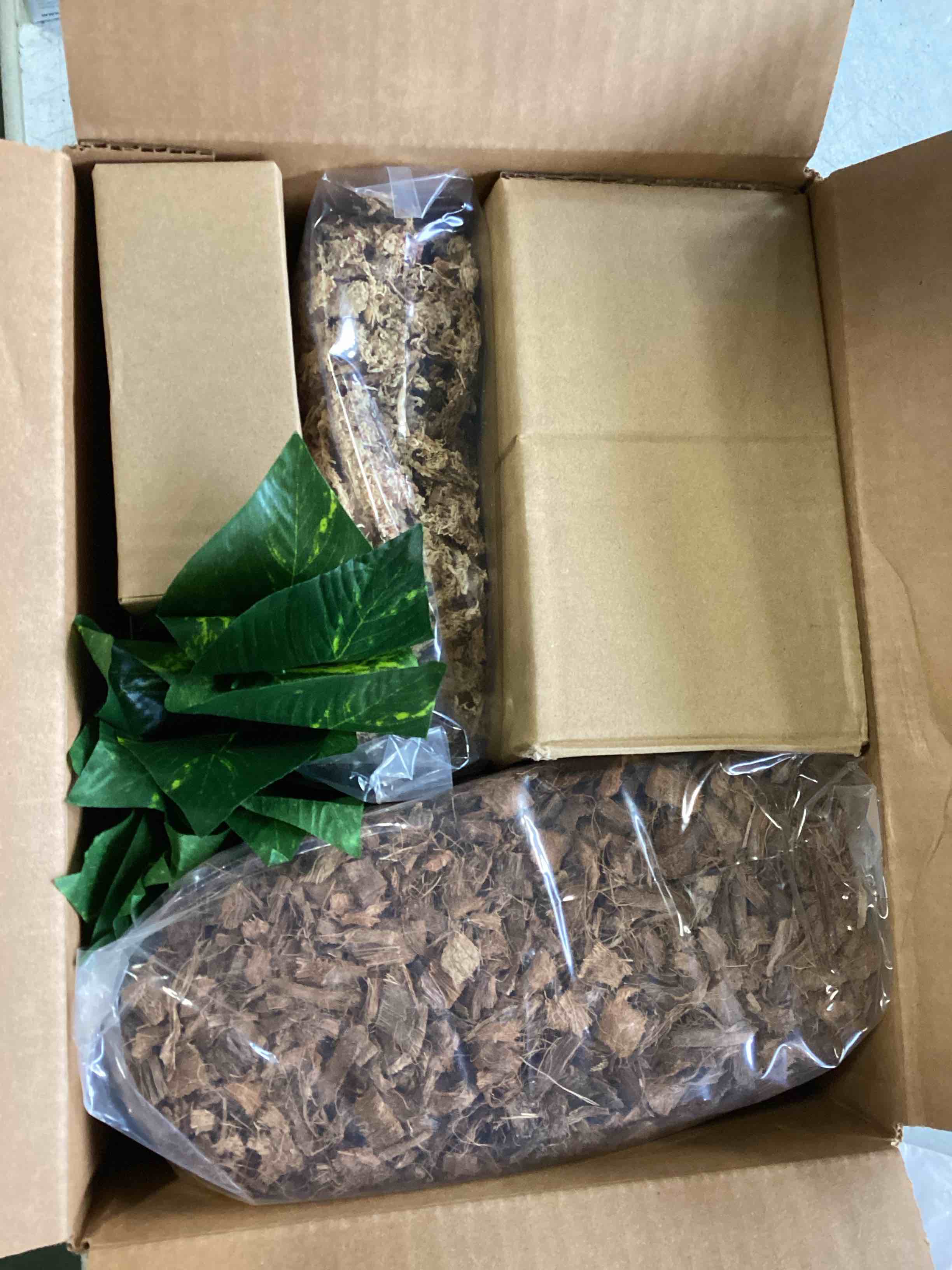 Condition photo showing New/Like New for Snake Starter Kit 10 Gallon Setup Habitat