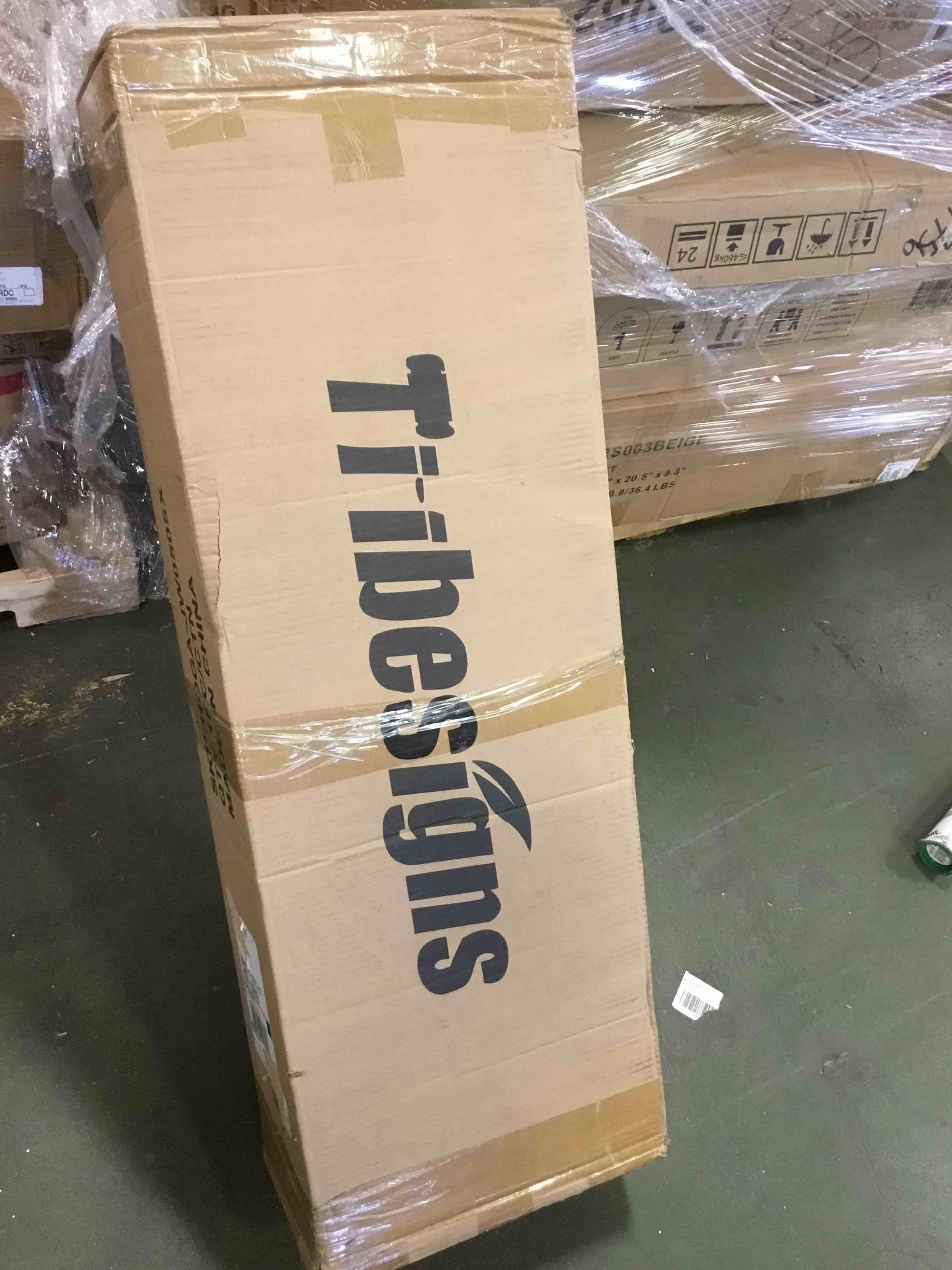 https://s3.amazonaws.com/lotting-images-prod/bidfta/PNK0320058_1728677577821.jpeg