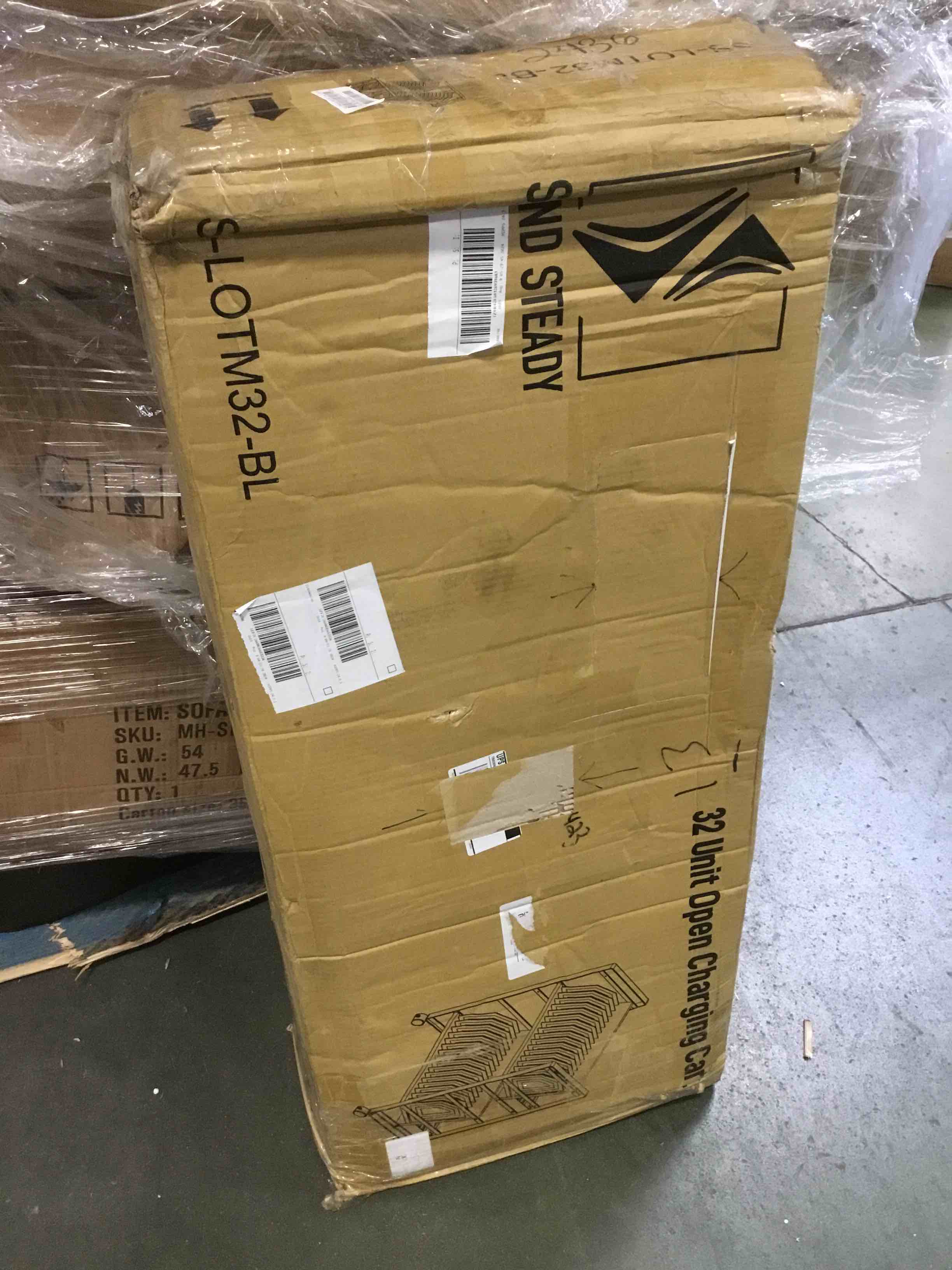 https://s3.amazonaws.com/lotting-images-prod/bidfta/PNK0320348_1728491202783.jpeg