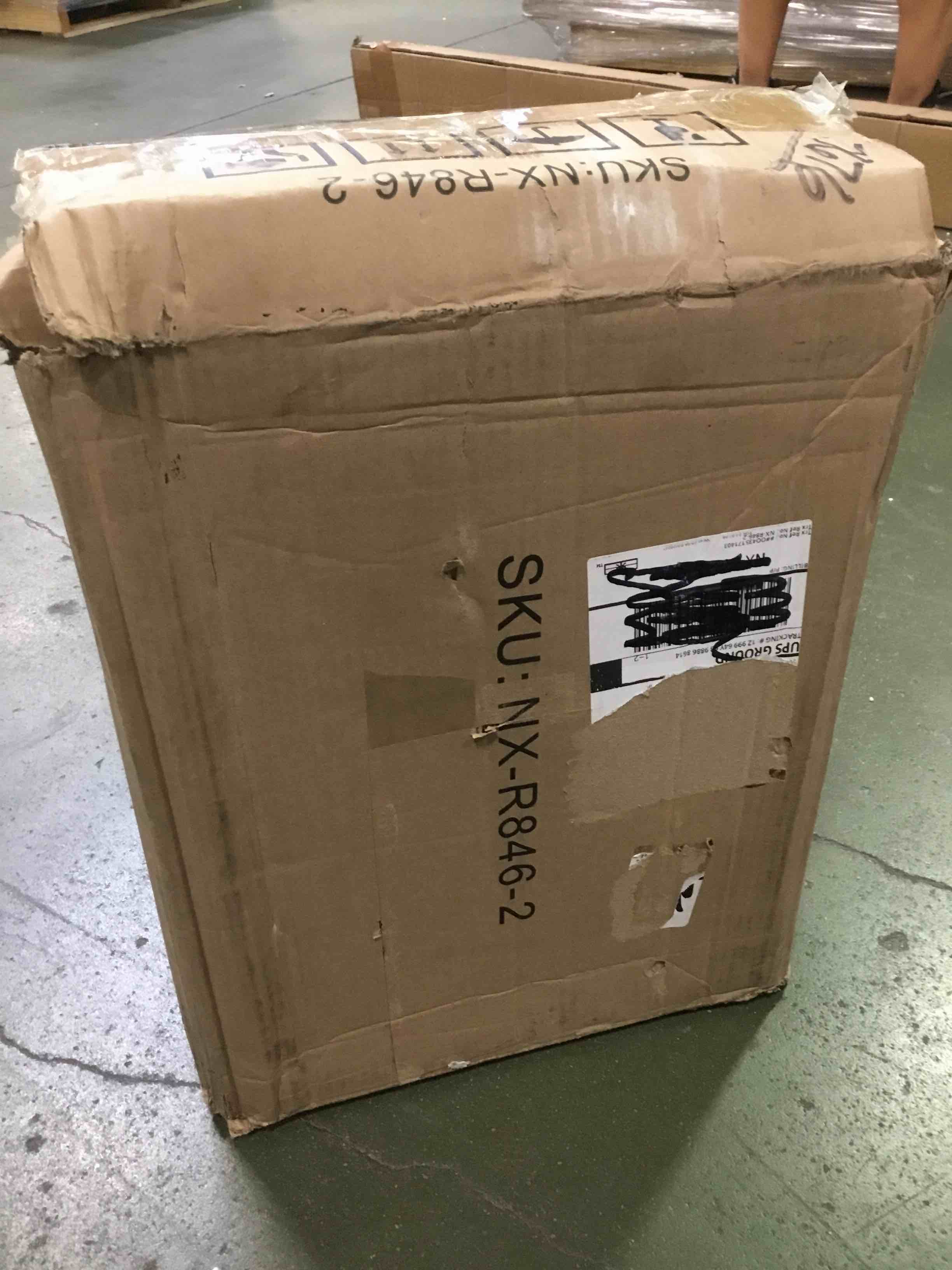 https://s3.amazonaws.com/lotting-images-prod/bidfta/PNK0320390_1728484360946.jpeg
