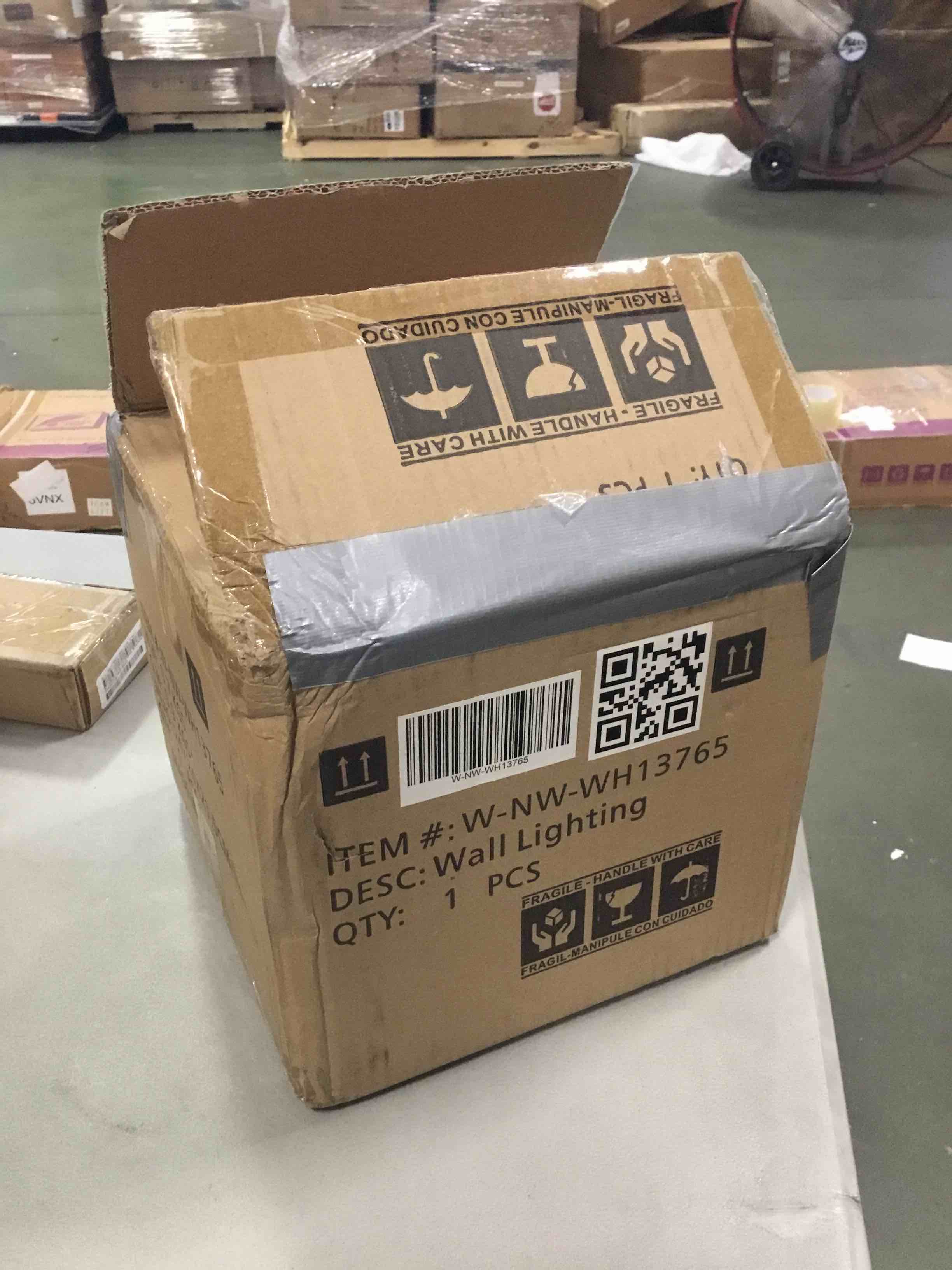https://s3.amazonaws.com/lotting-images-prod/bidfta/PNK0320394_1728484611359.jpeg