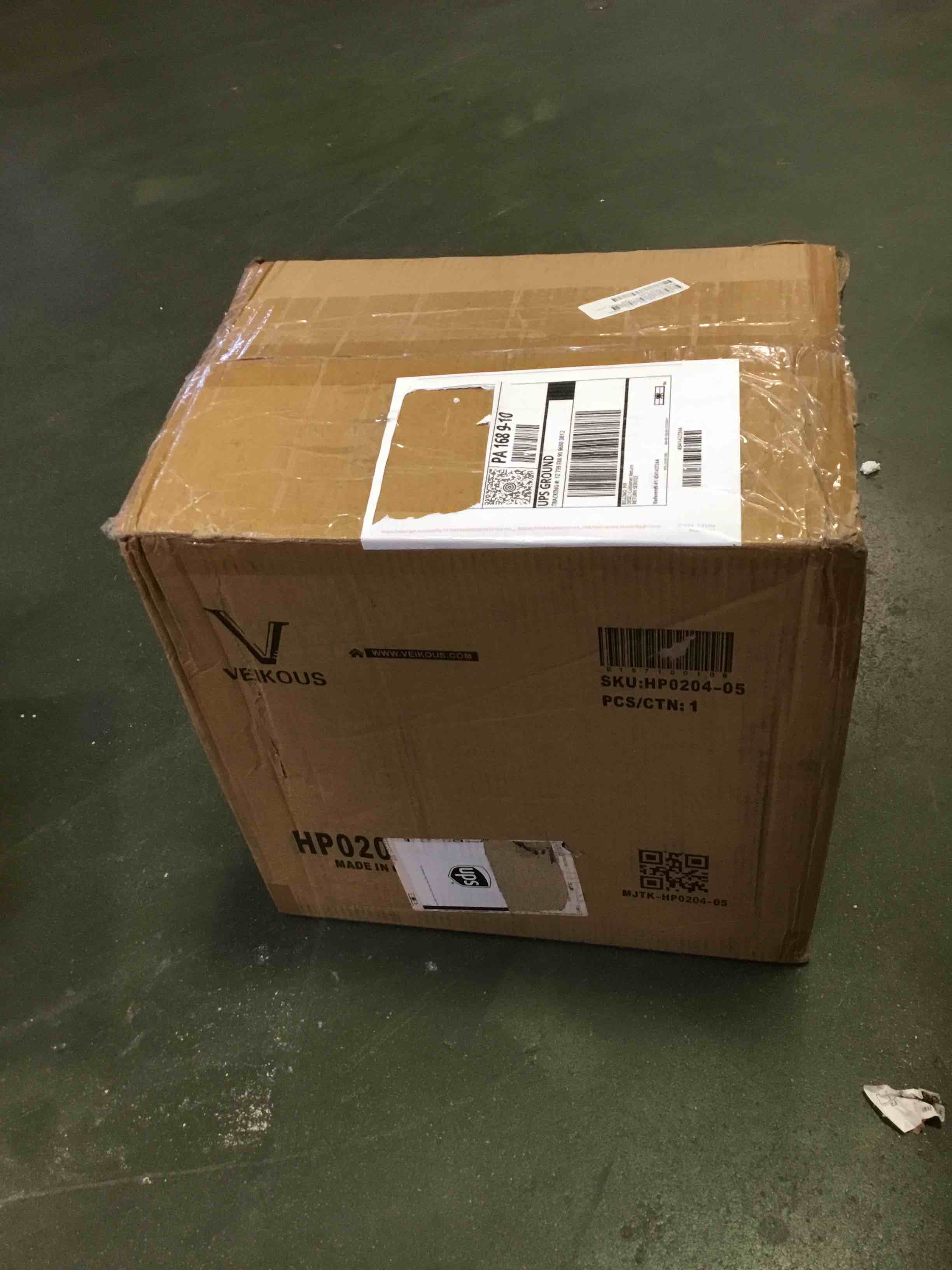 https://s3.amazonaws.com/lotting-images-prod/bidfta/PNK0321543_1727967157926.jpeg