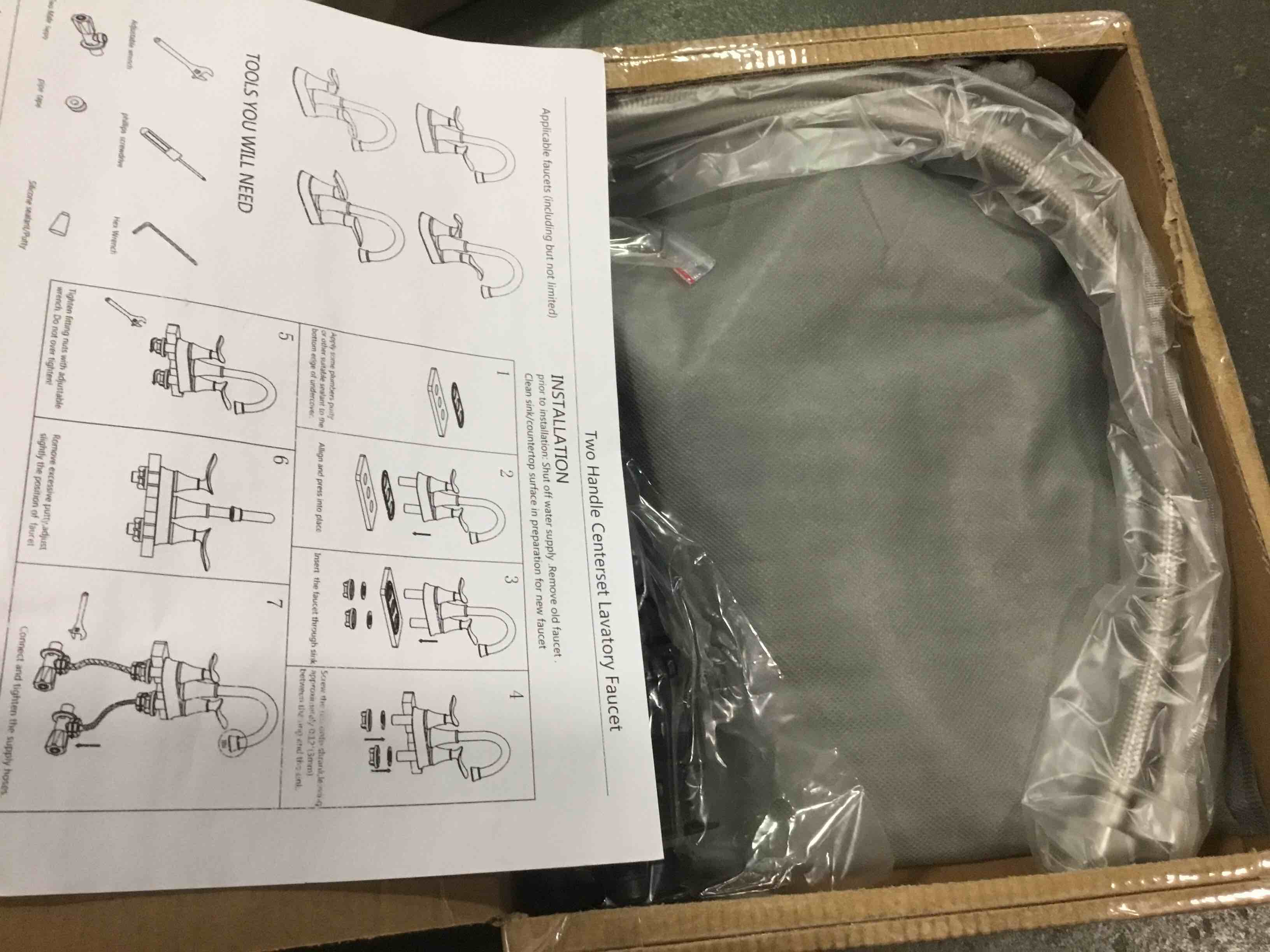 2 Handle Centerset Bathroom Faucet with Drain Assembly