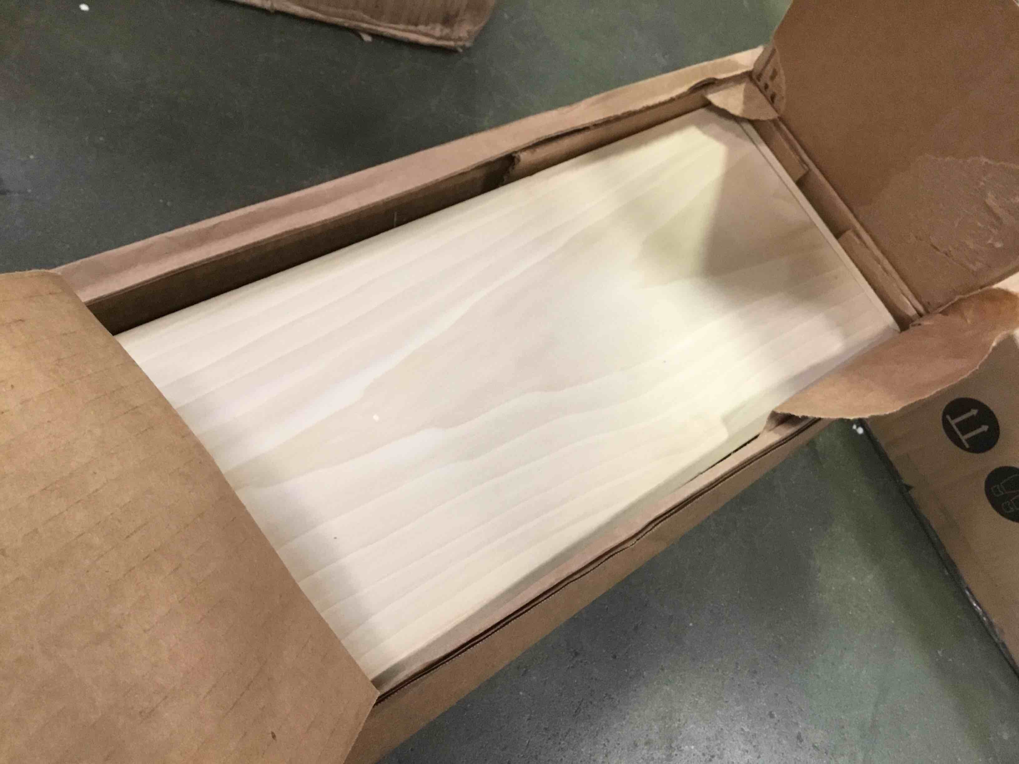 https://s3.amazonaws.com/lotting-images-prod/bidfta/PNK0322595_1729621043783.jpeg