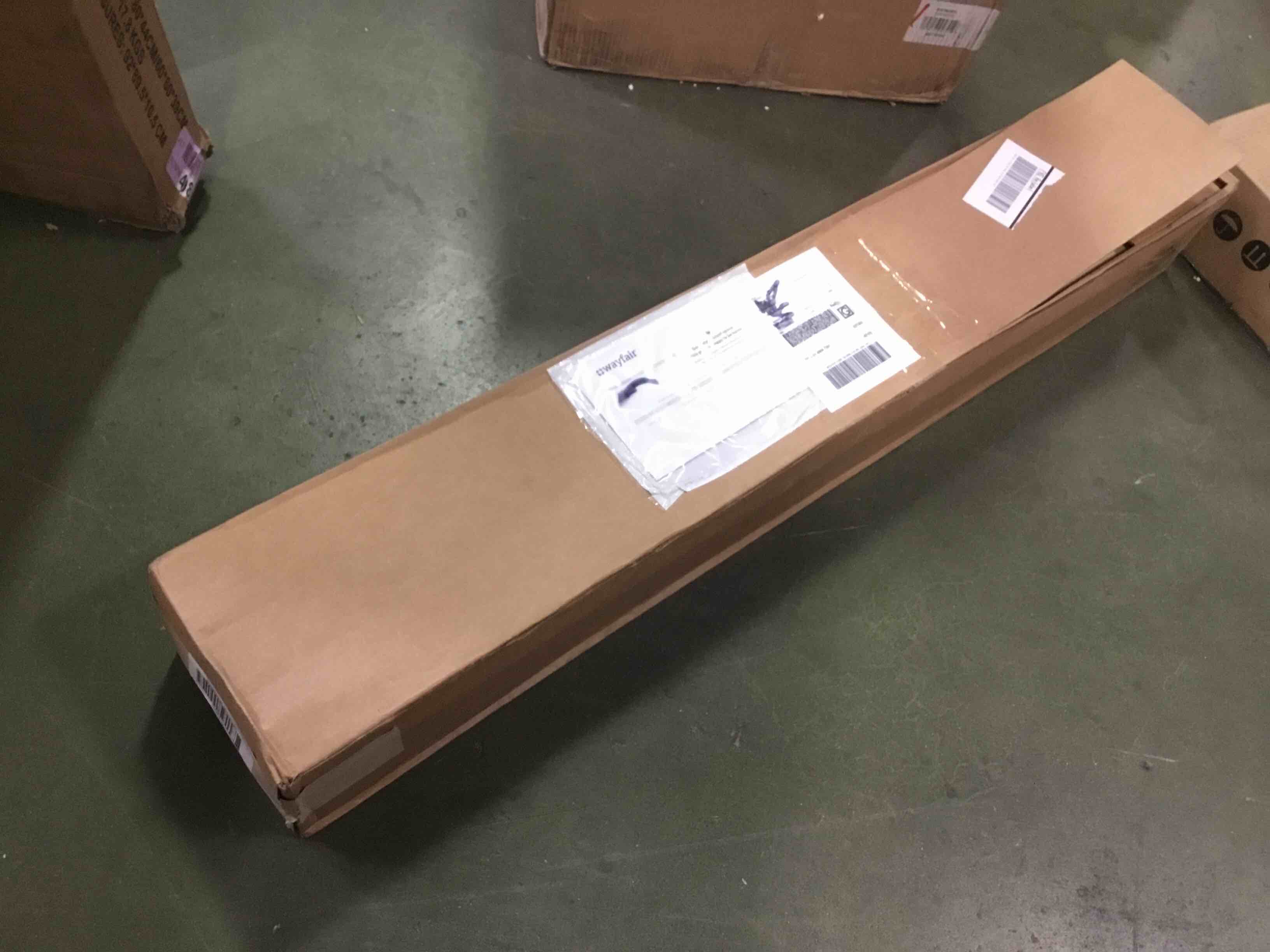https://s3.amazonaws.com/lotting-images-prod/bidfta/PNK0322595_1729621055507.jpeg