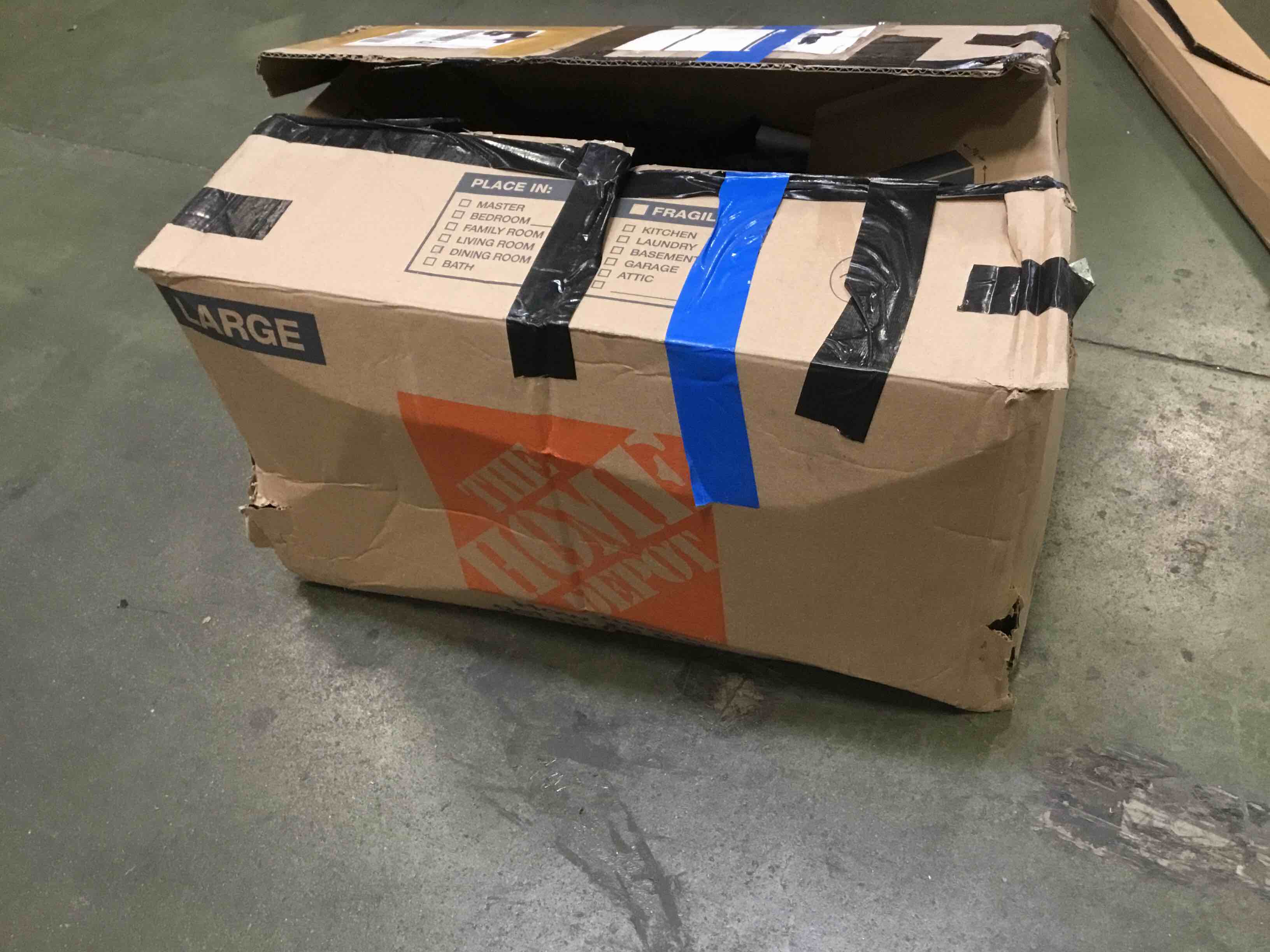 https://s3.amazonaws.com/lotting-images-prod/bidfta/PNK0322805_1729540633385.jpeg