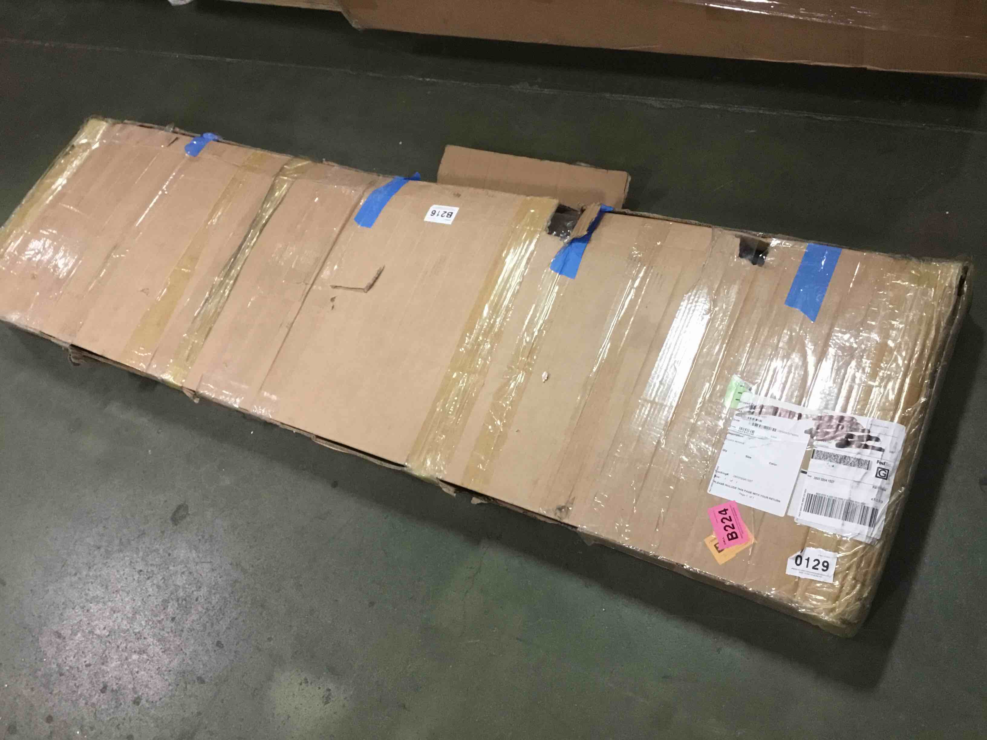 https://s3.amazonaws.com/lotting-images-prod/bidfta/PNK0323454_1729077775988.jpeg