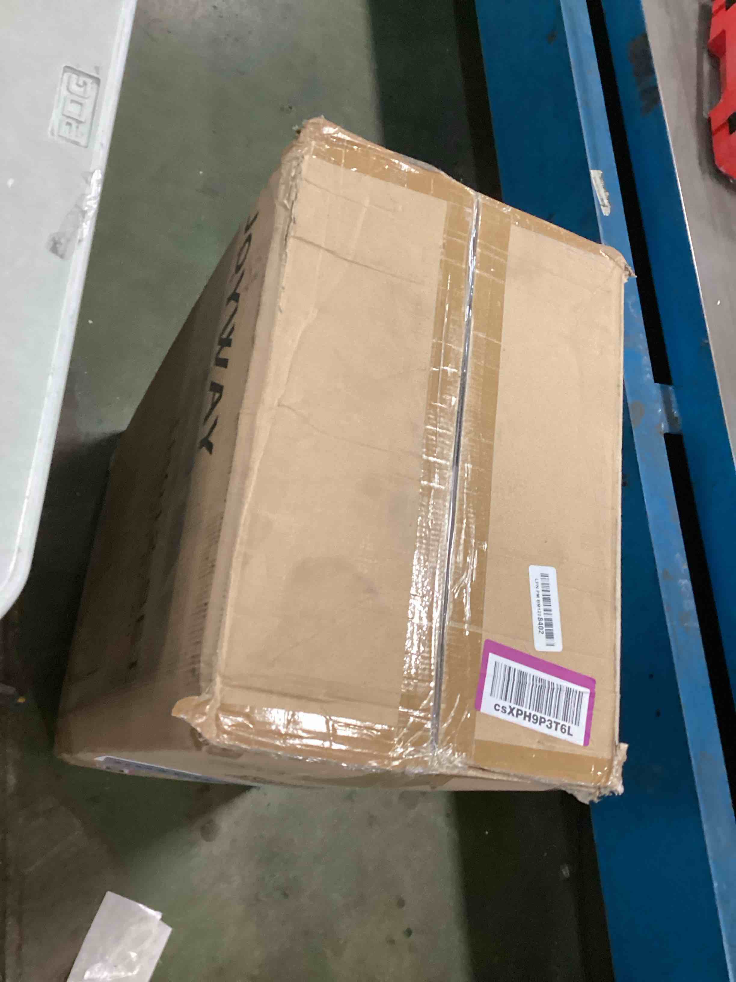 https://s3.amazonaws.com/lotting-images-prod/bidfta/PNK0324154_1728581042892.jpeg
