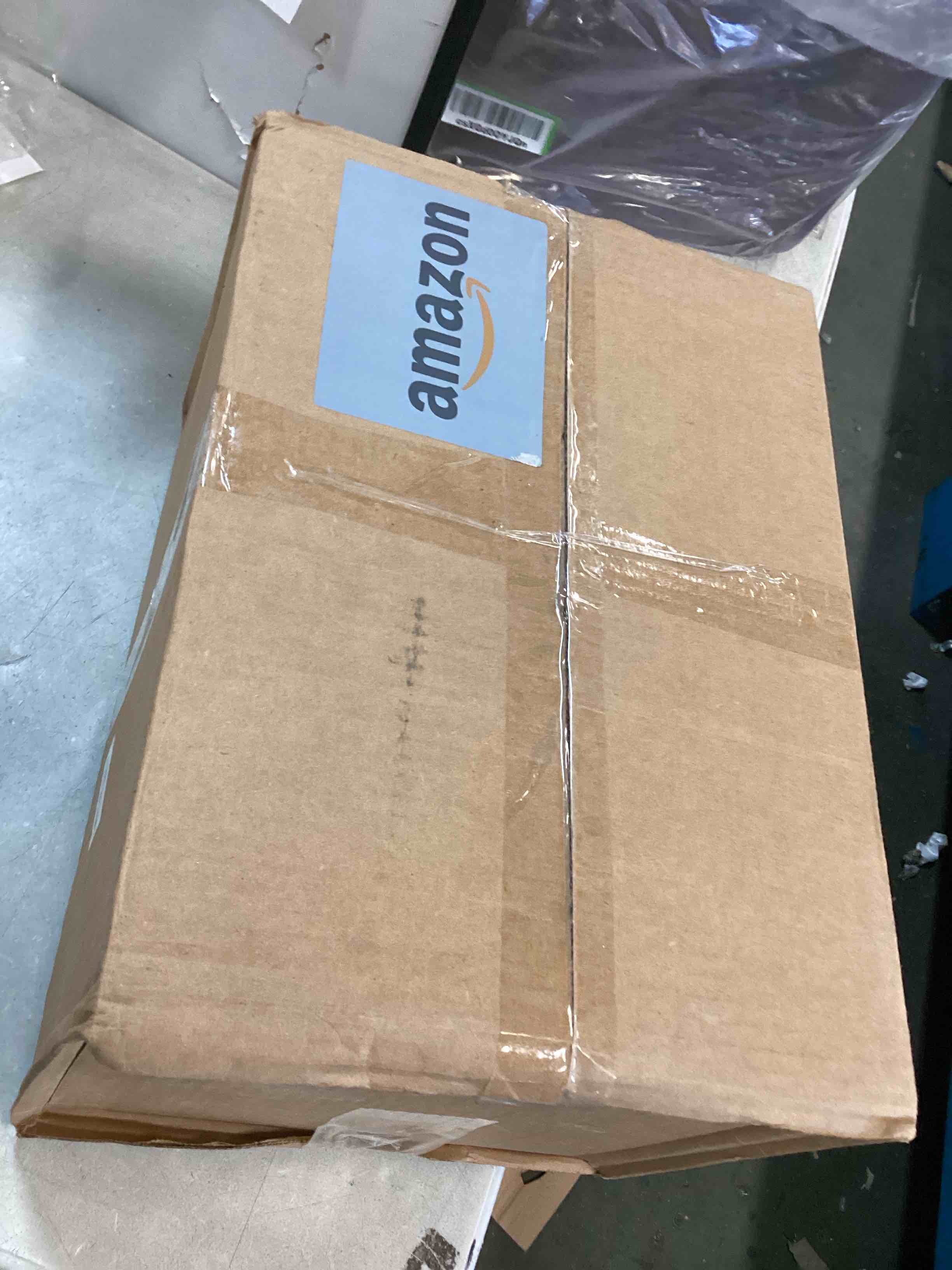 https://s3.amazonaws.com/lotting-images-prod/bidfta/PNK0324407_1728403132966.jpeg
