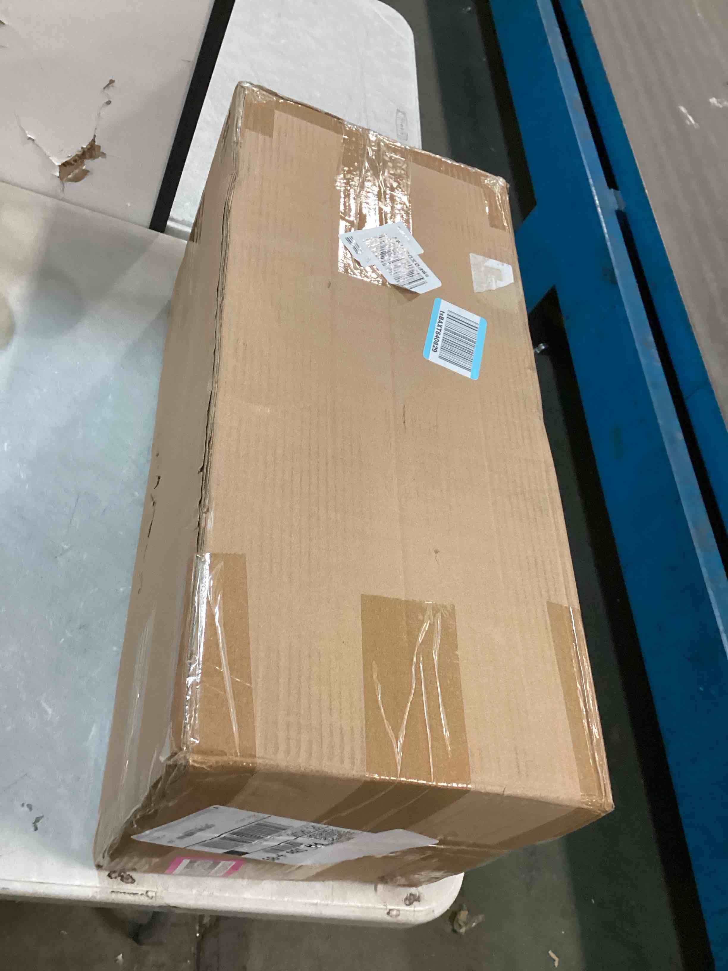 https://s3.amazonaws.com/lotting-images-prod/bidfta/PNK0324503_1728388088778.jpeg