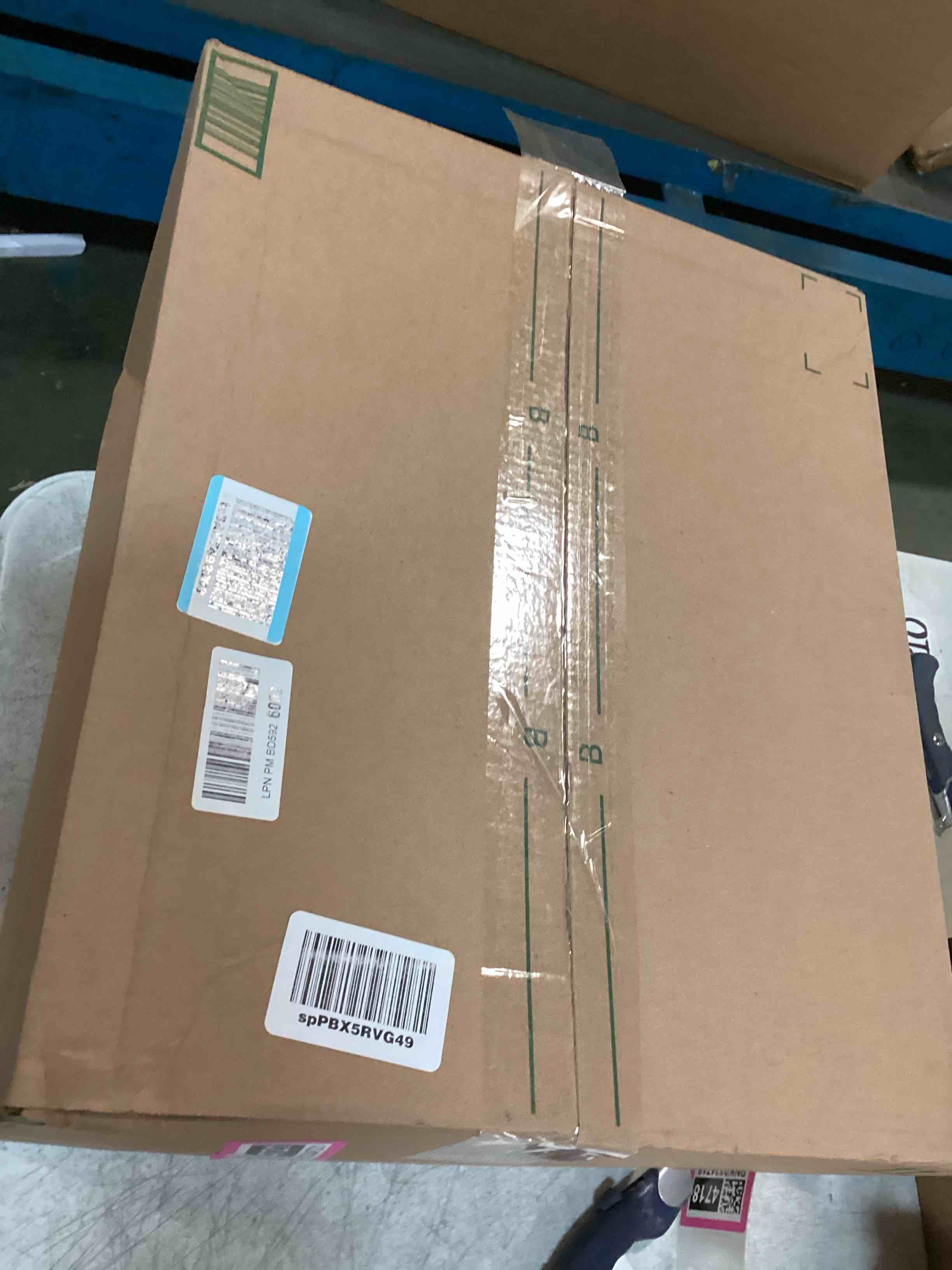 https://s3.amazonaws.com/lotting-images-prod/bidfta/PNK0324721_1728307330750.jpeg