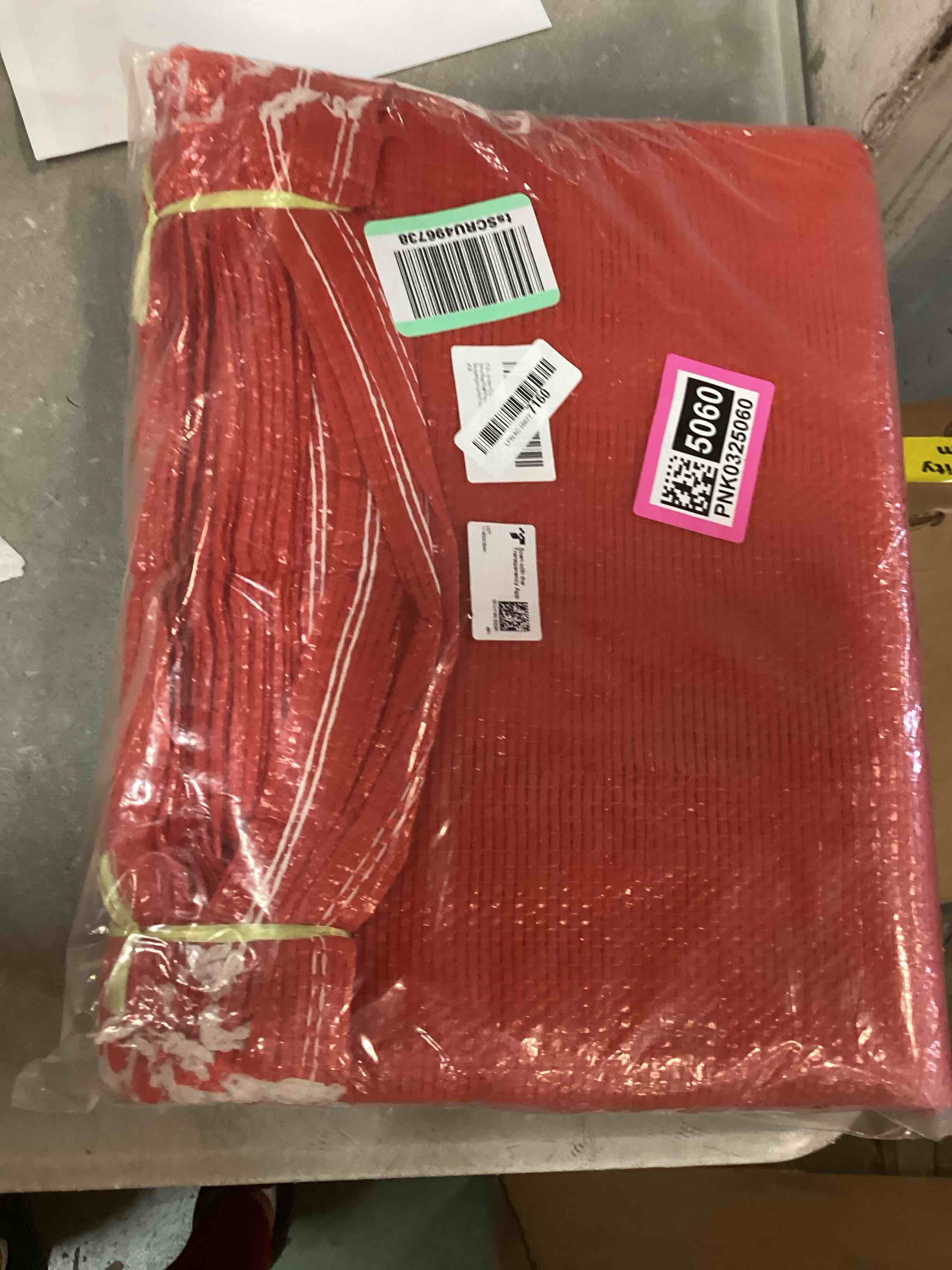 https://s3.amazonaws.com/lotting-images-prod/bidfta/PNK0325060_1728053357962.jpeg