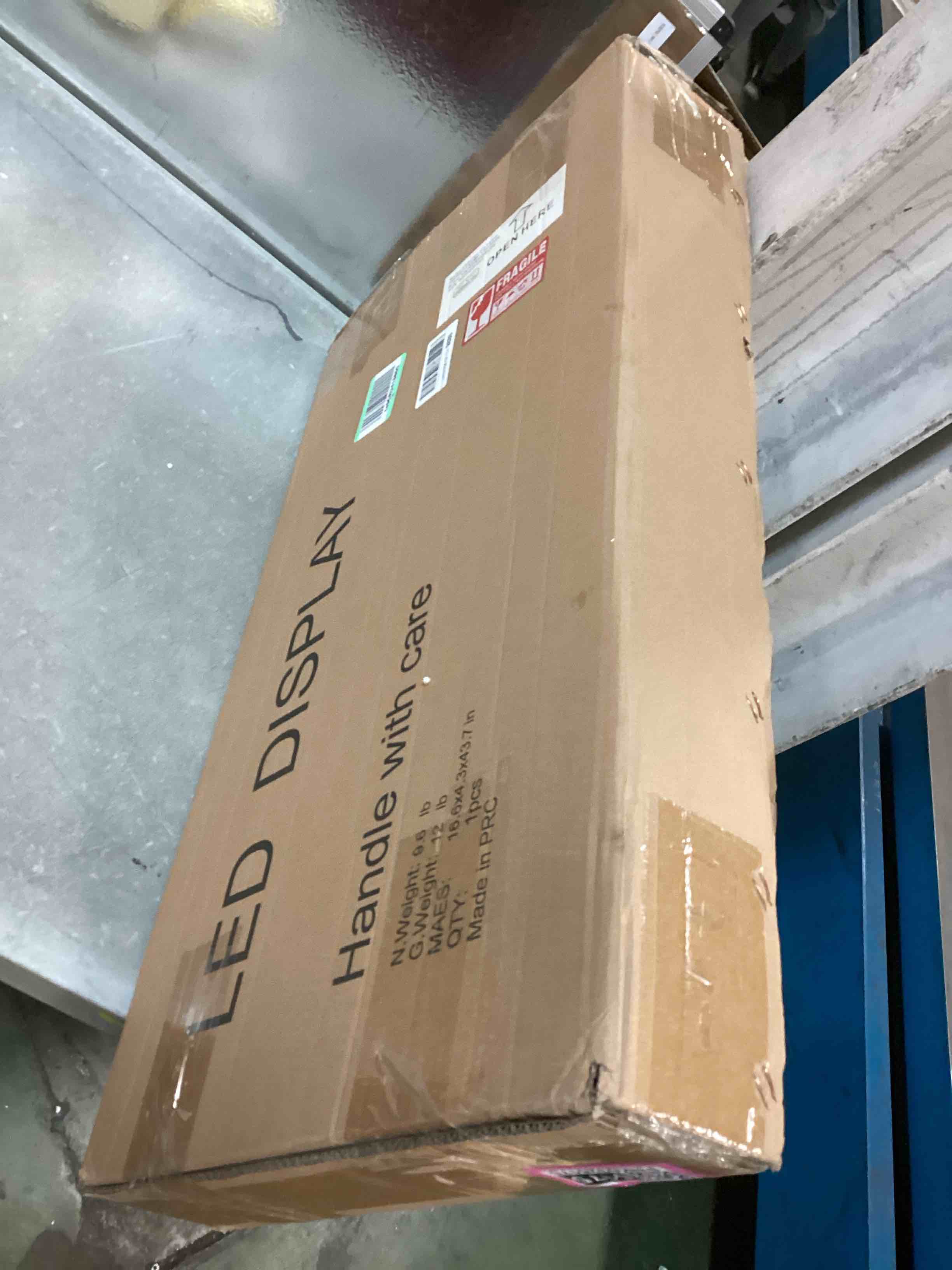 https://s3.amazonaws.com/lotting-images-prod/bidfta/PNK0325175_1728042741730.jpeg
