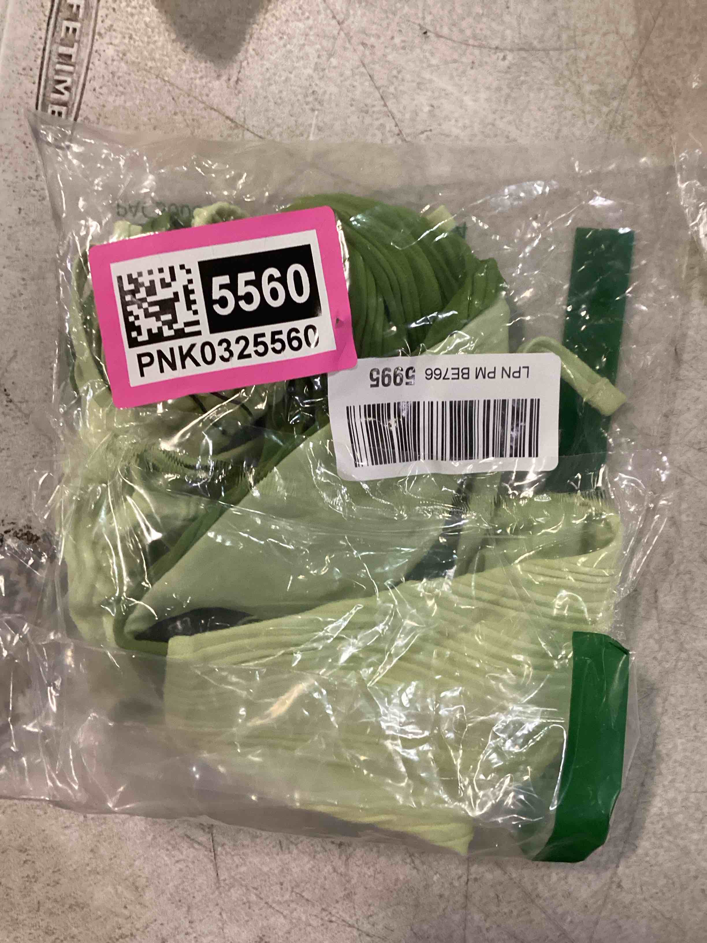 https://s3.amazonaws.com/lotting-images-prod/bidfta/PNK0325560_1727797086608.jpeg