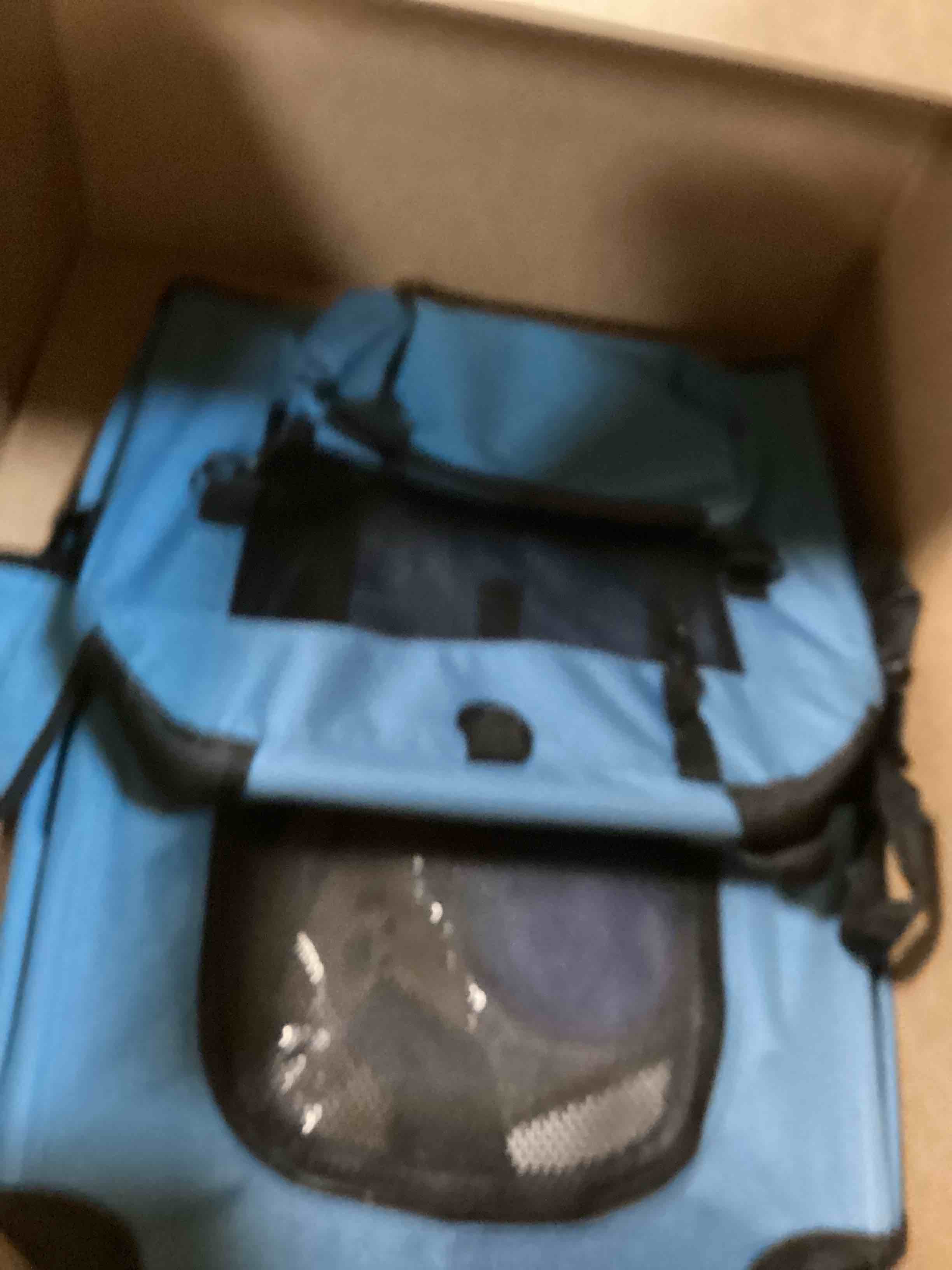 https://s3.amazonaws.com/lotting-images-prod/bidfta/PNK0325940_1727534656848.jpeg