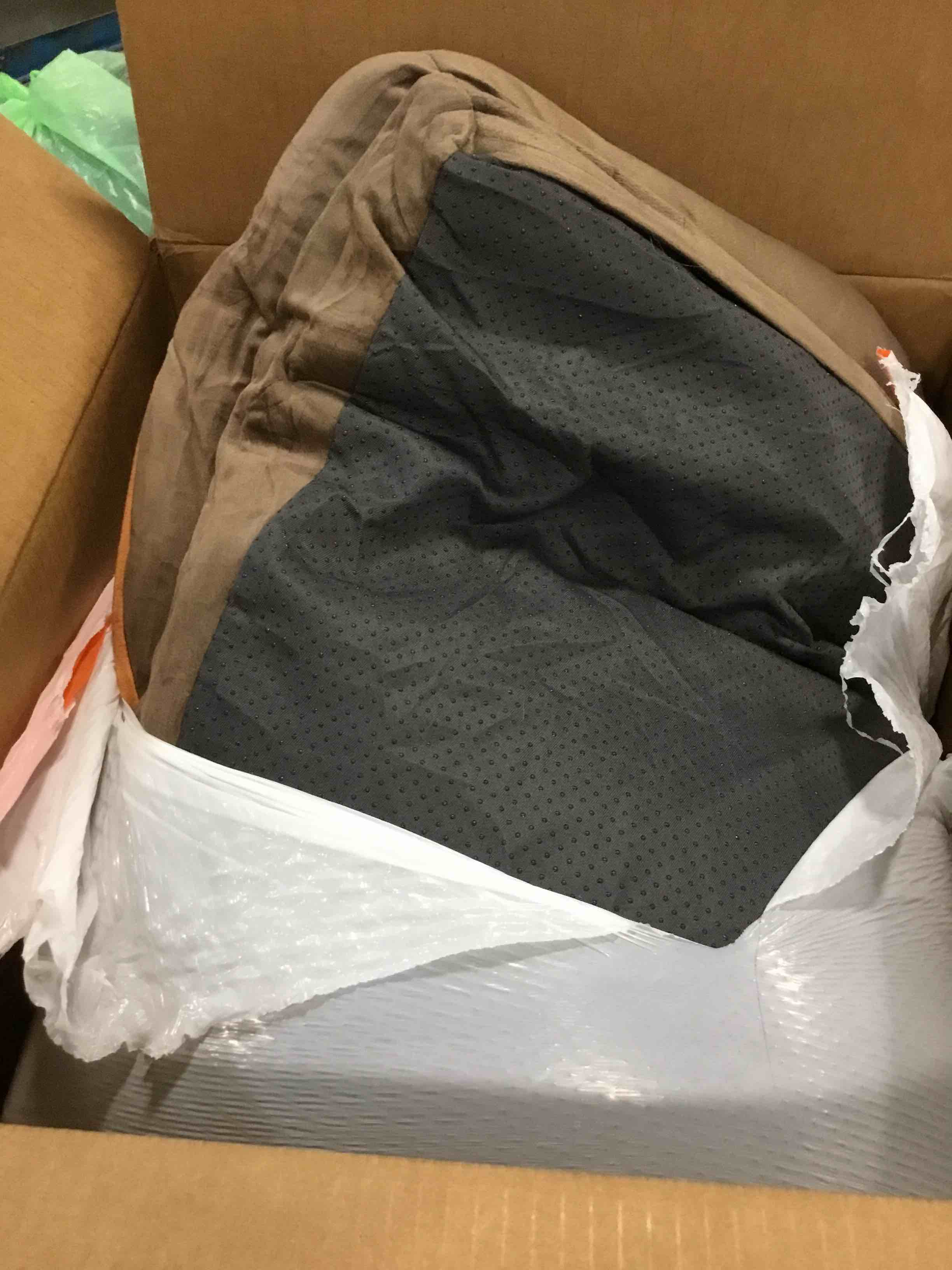 https://s3.amazonaws.com/lotting-images-prod/bidfta/PNK0326098_1728922716512.jpeg