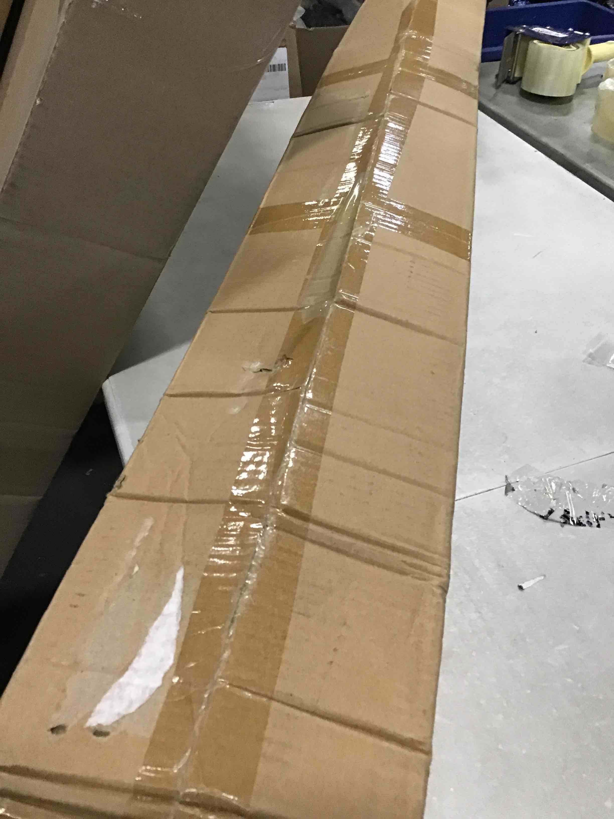 https://s3.amazonaws.com/lotting-images-prod/bidfta/PNK0326368_1727894645198.jpeg