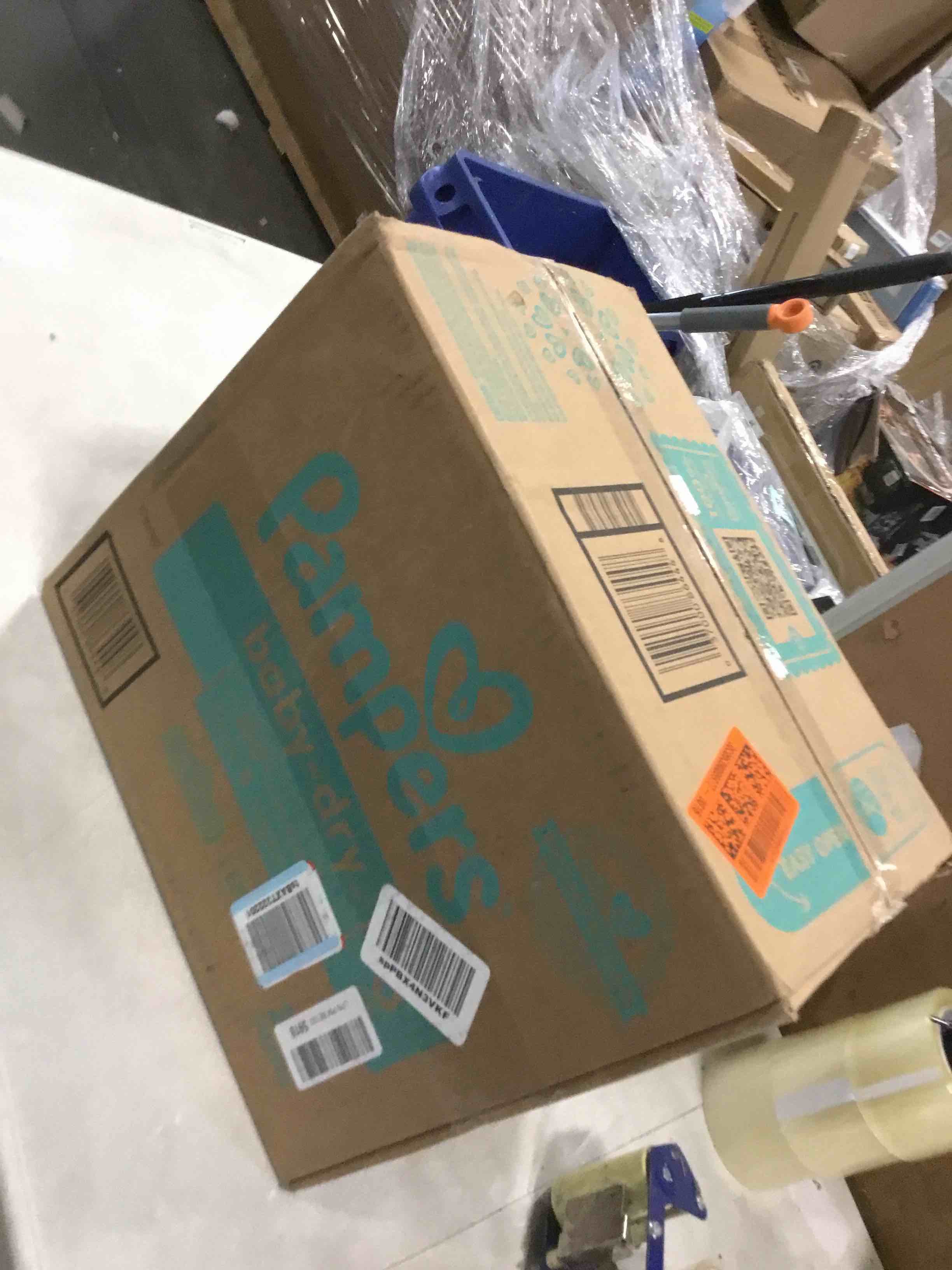 https://s3.amazonaws.com/lotting-images-prod/bidfta/PNK0326790_1727871534563.jpeg